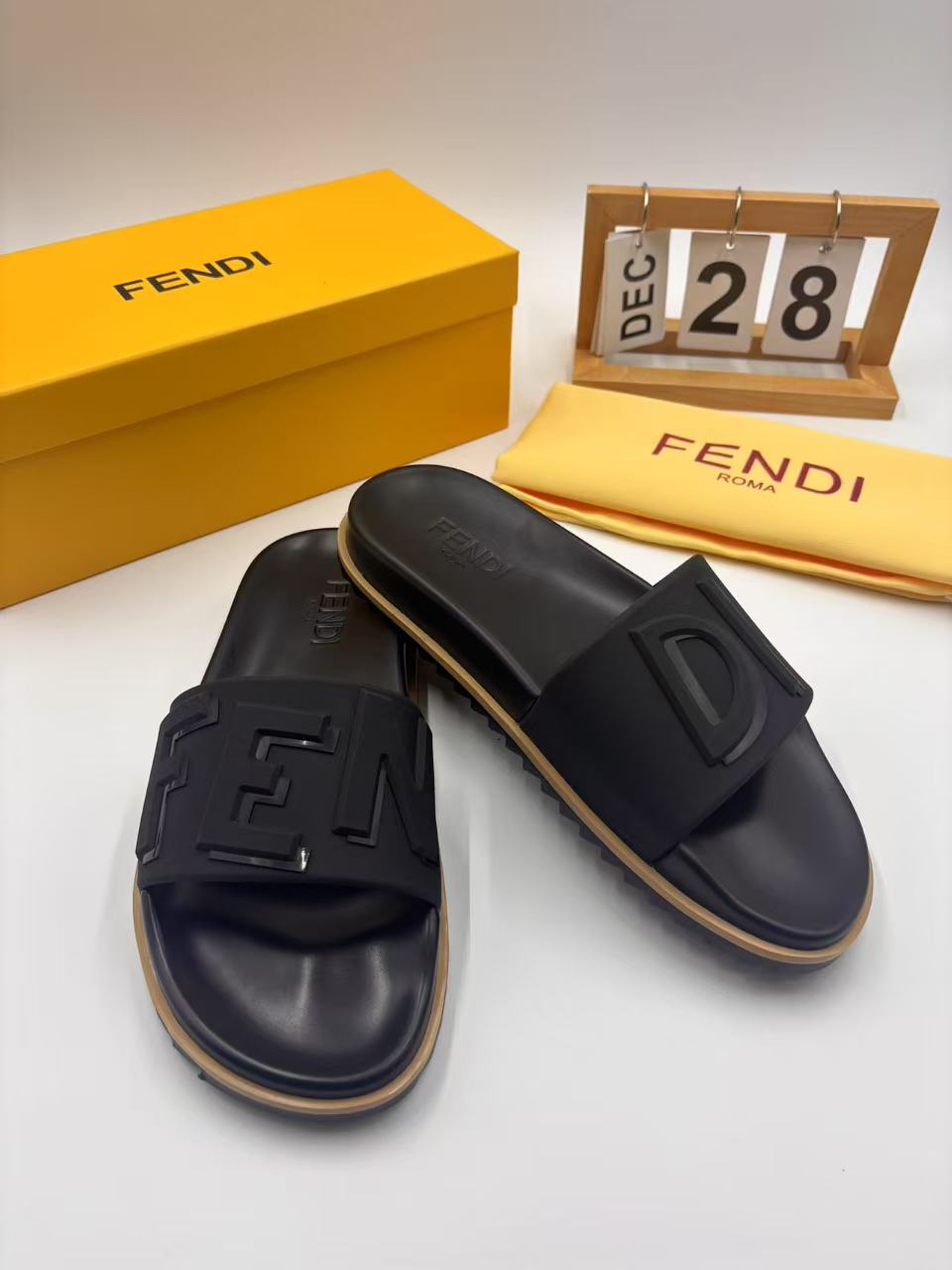 LuxluxHouse Best Quality Sandals Fendi