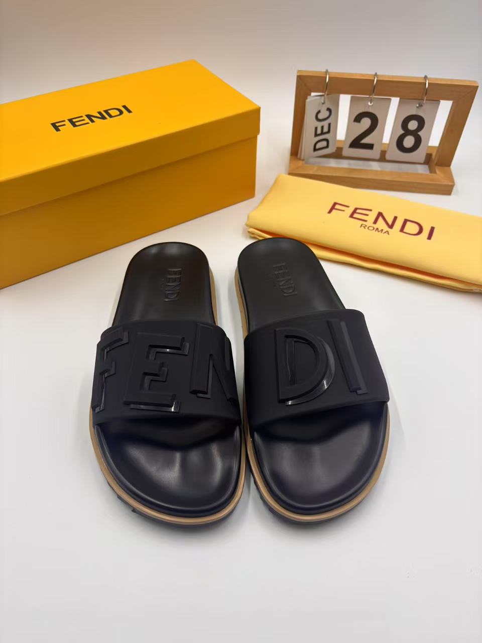 LuxluxHouse Best Quality Sandals Fendi