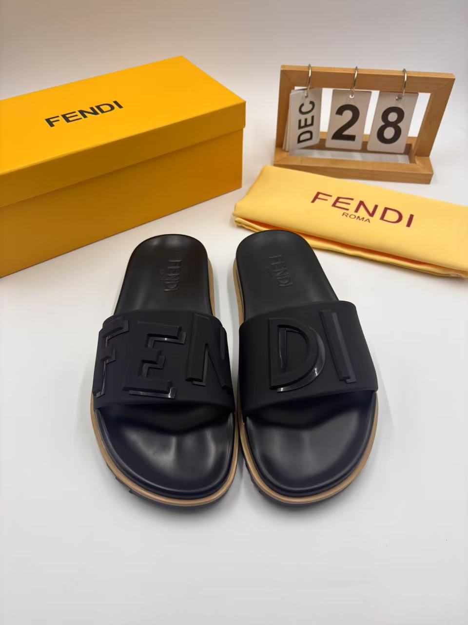 LuxluxHouse Best Quality Sandals Fendi