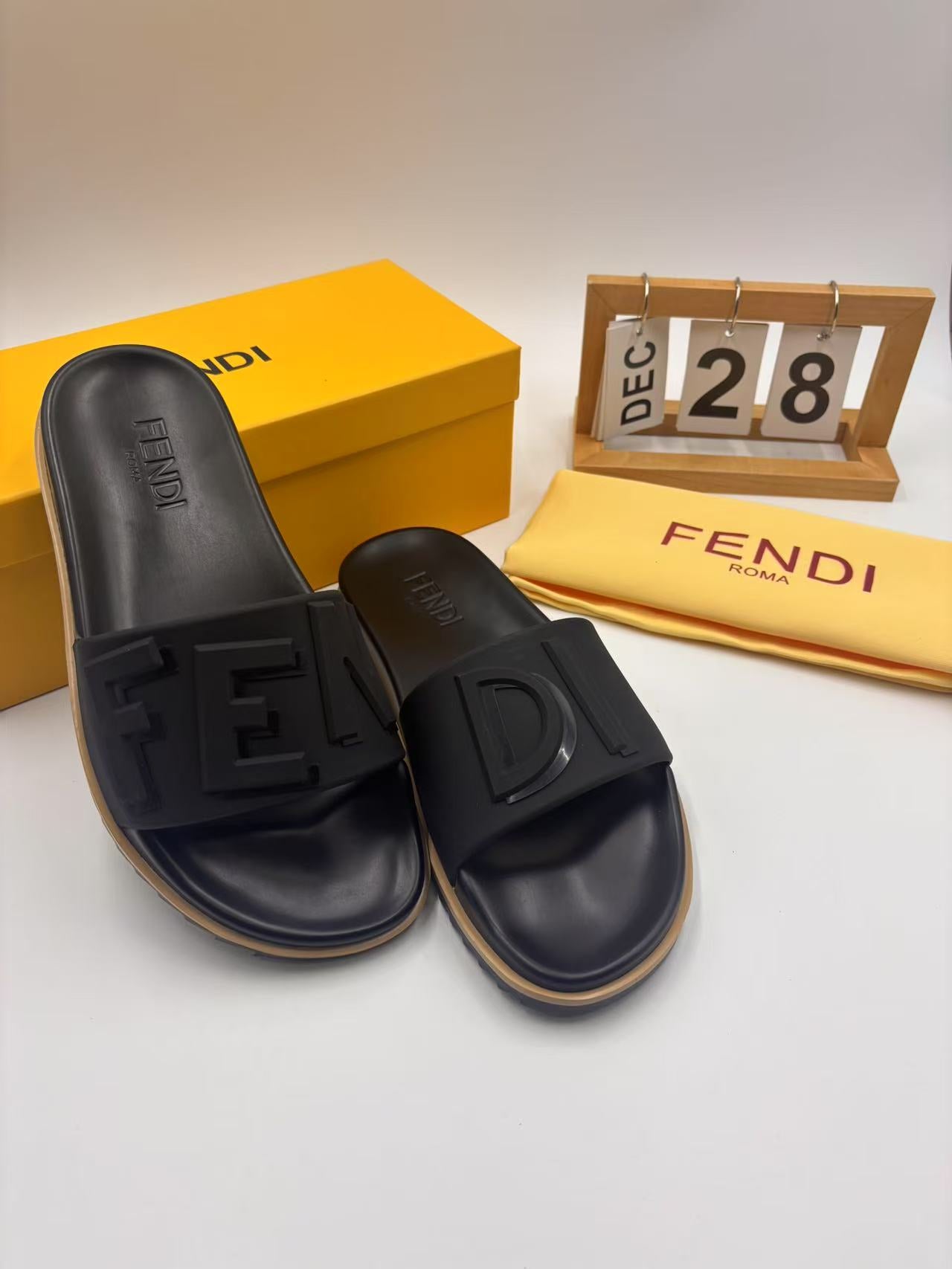 LuxluxHouse Best Quality Sandals Fendi