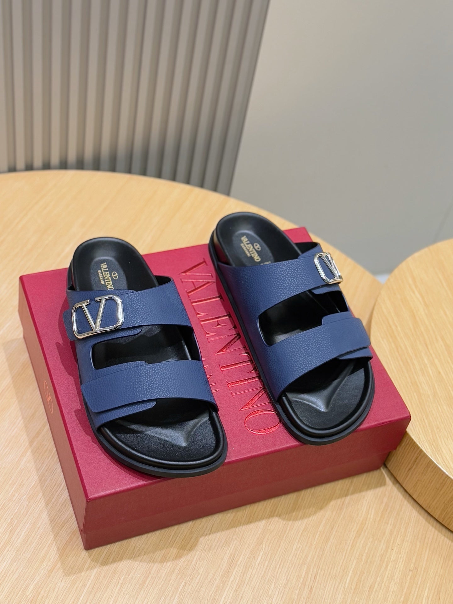 LuxluxHouse Best Quality Sandals Valentino