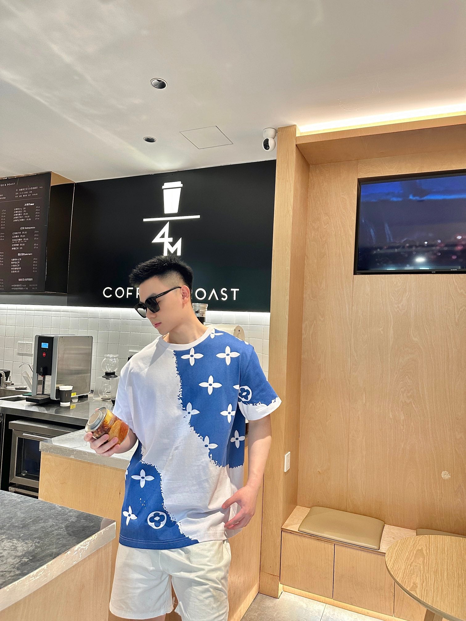 LuxluxHouse Best Quality Clothes T-shirt Louis Vuitton