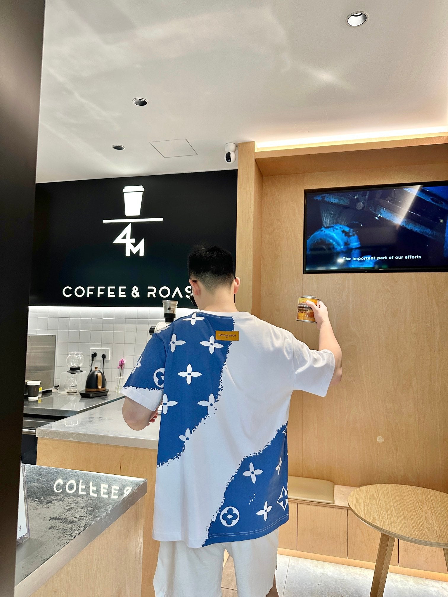 LuxluxHouse Best Quality Clothes T-shirt Louis Vuitton