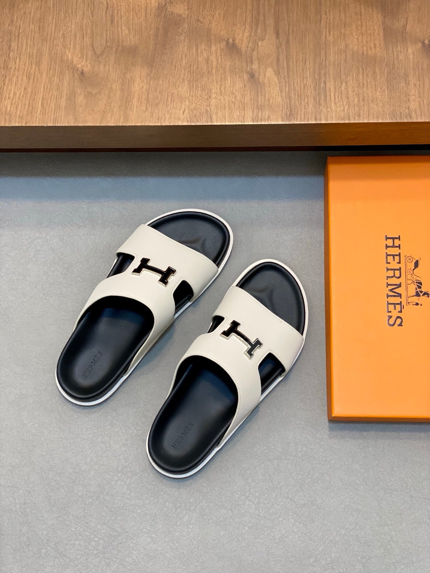 LuxluxHouse Best Quality Sandals Hermes