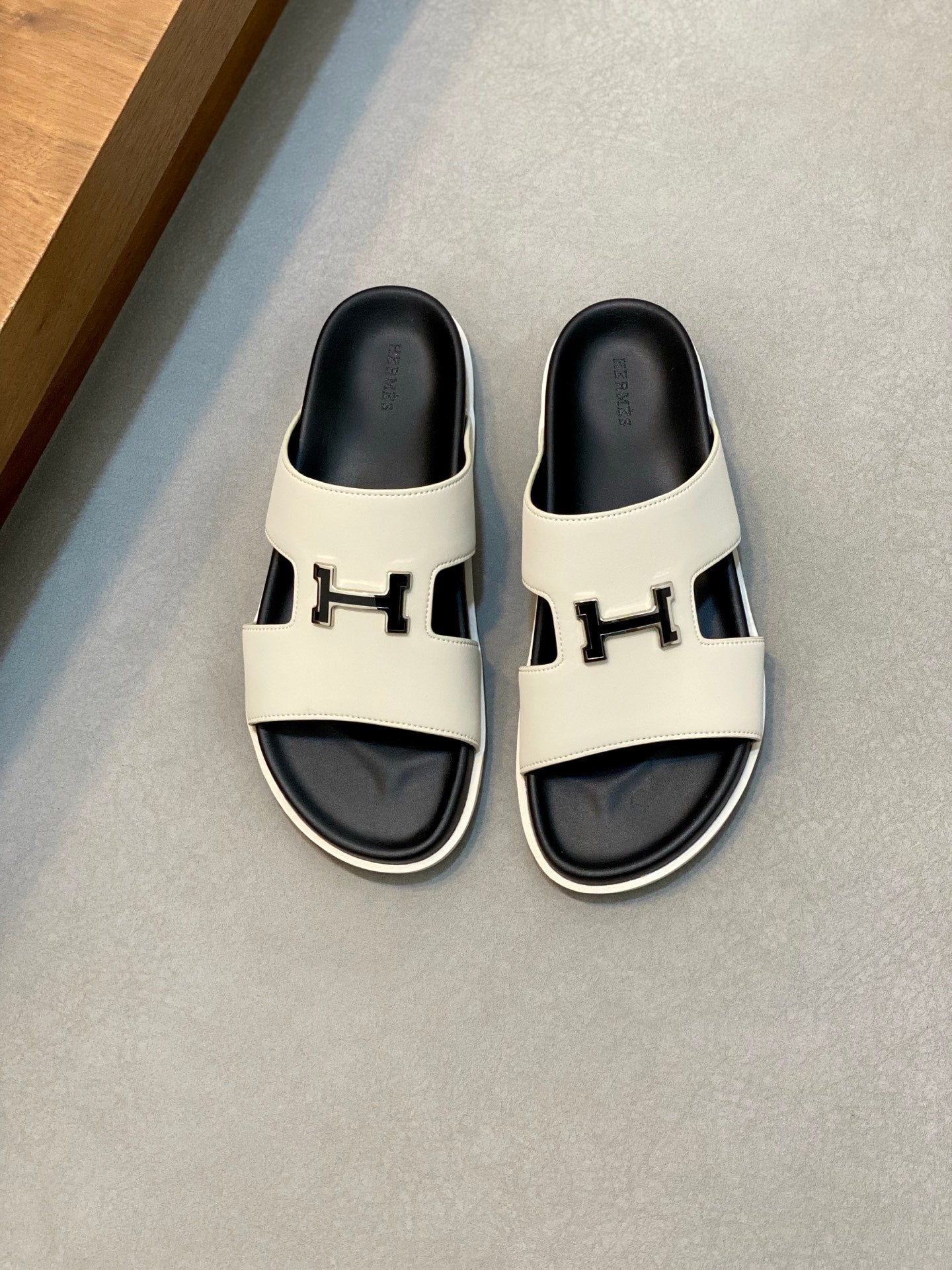 LuxluxHouse Best Quality Sandals Hermes