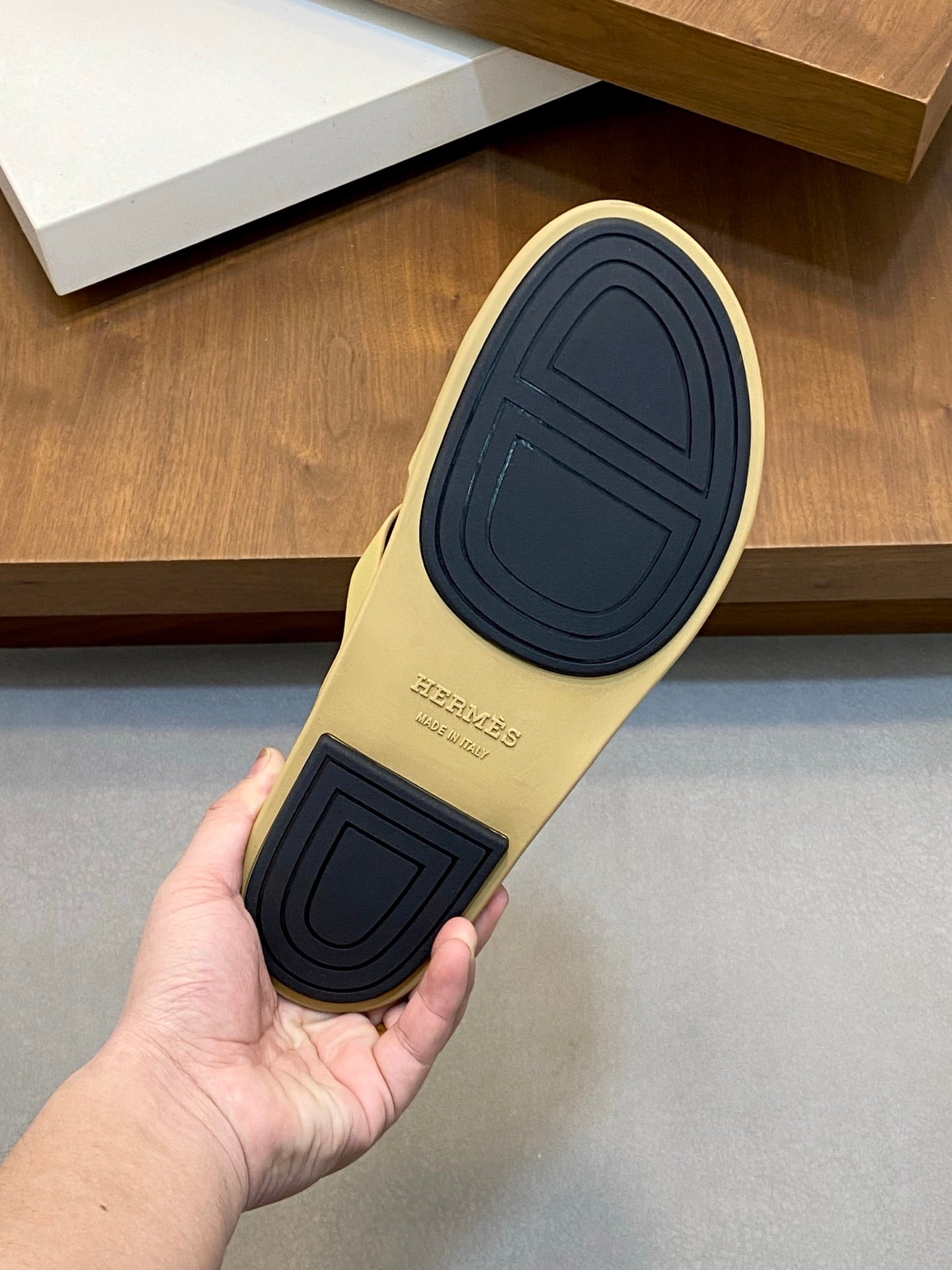 LuxluxHouse Best Quality Sandals Hermes