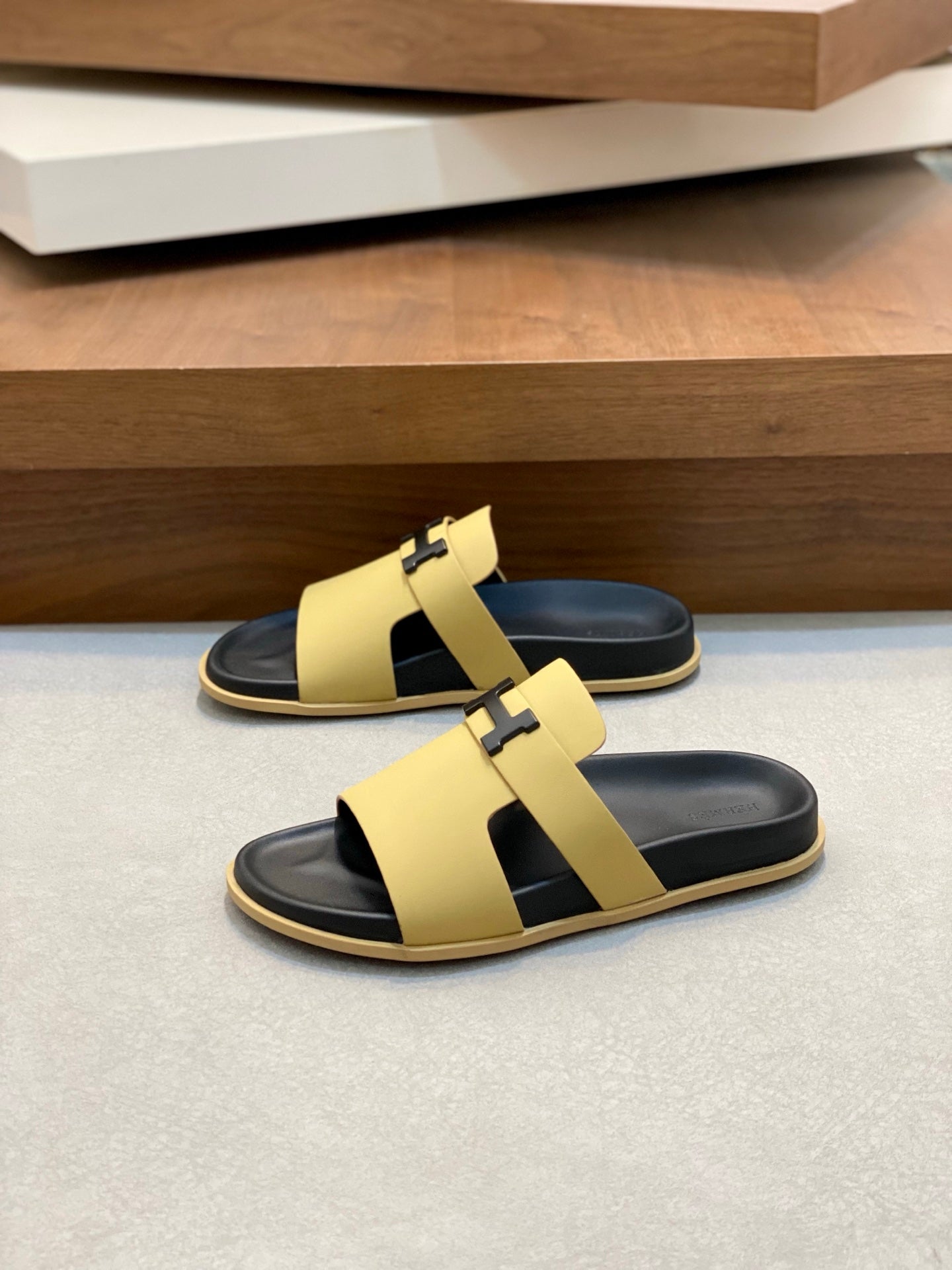 LuxluxHouse Best Quality Sandals Hermes