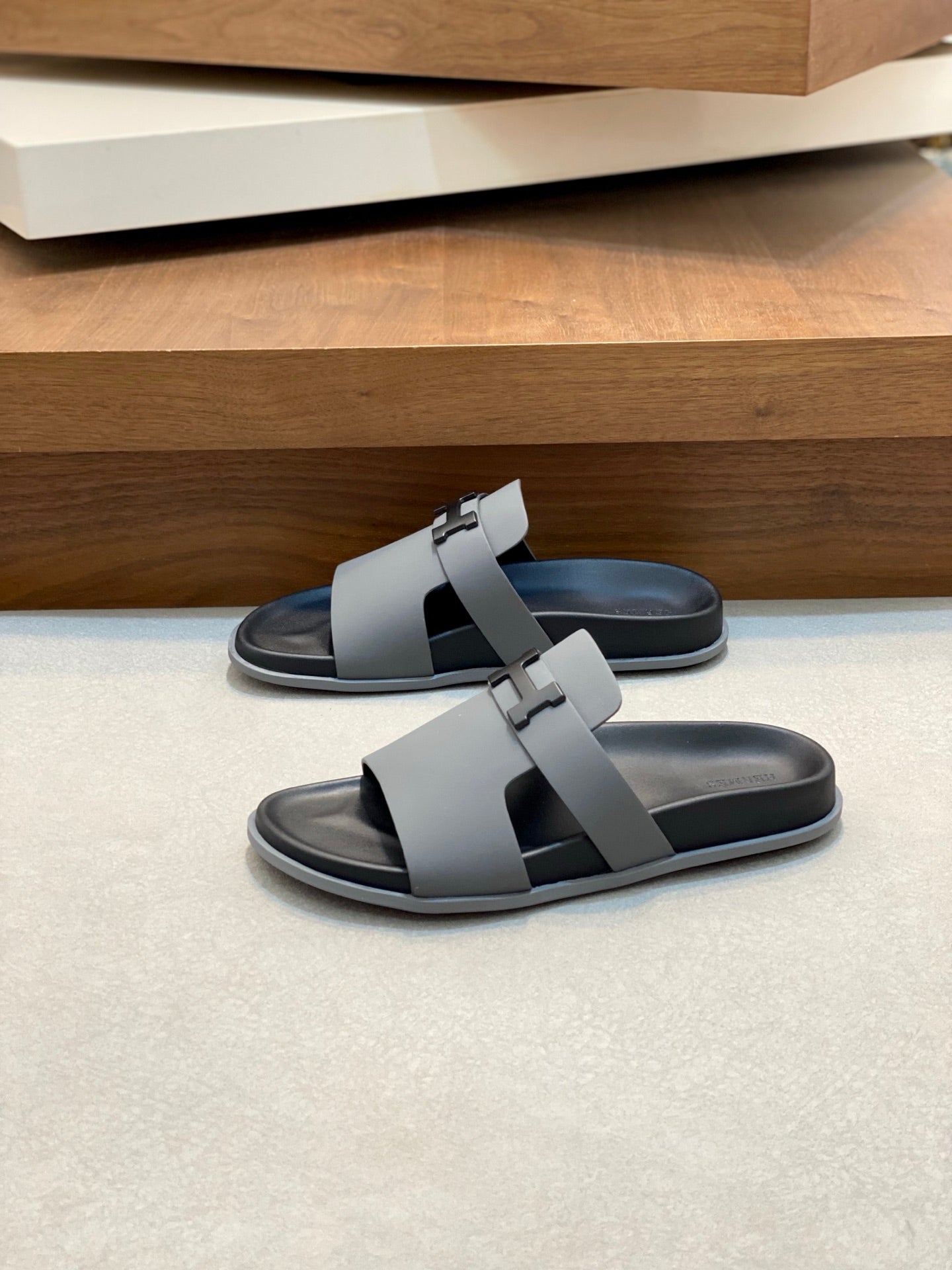 LuxluxHouse Best Quality Sandals Hermes