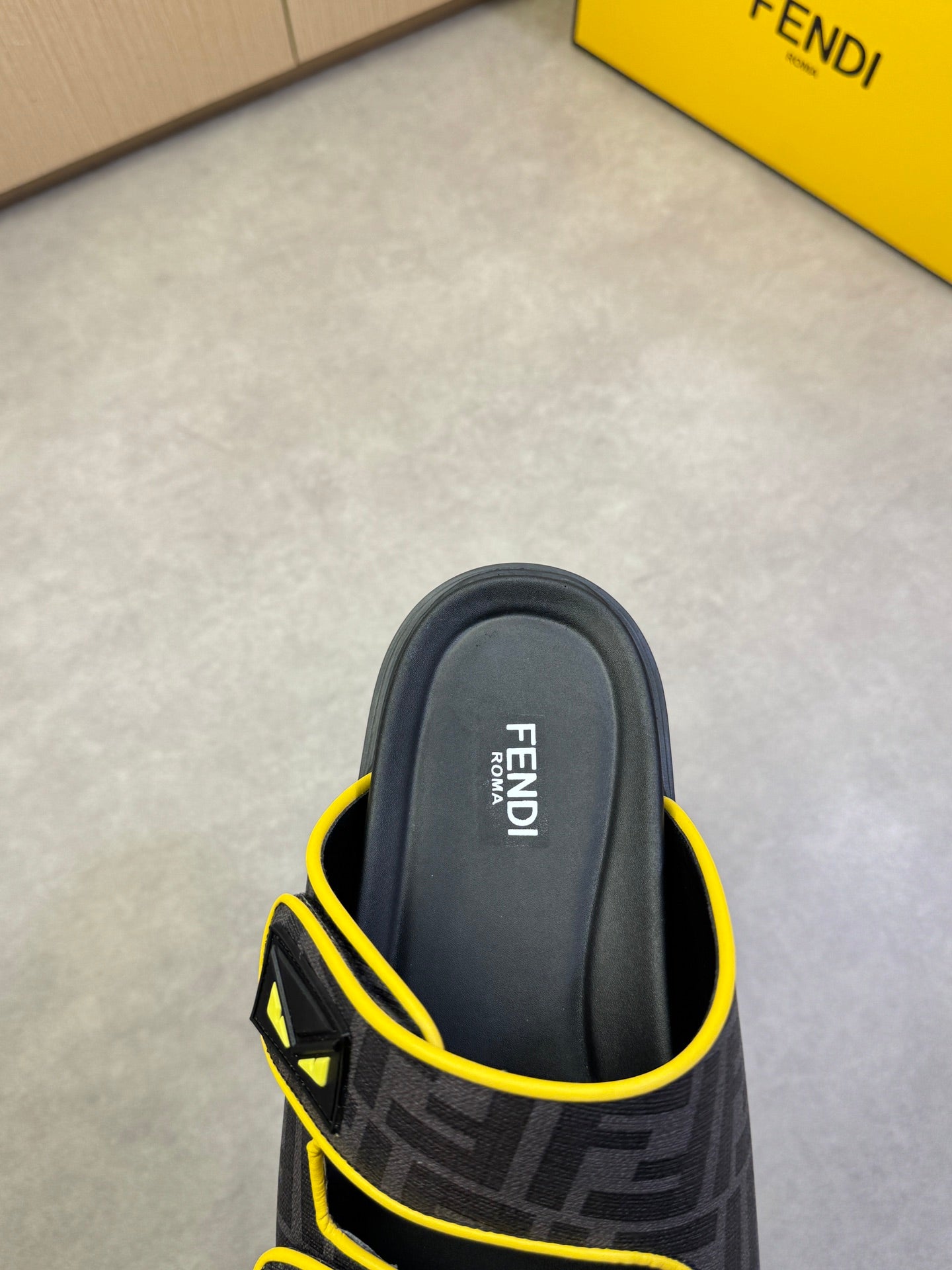 LuxluxHouse Best Quality Sandals Fendi