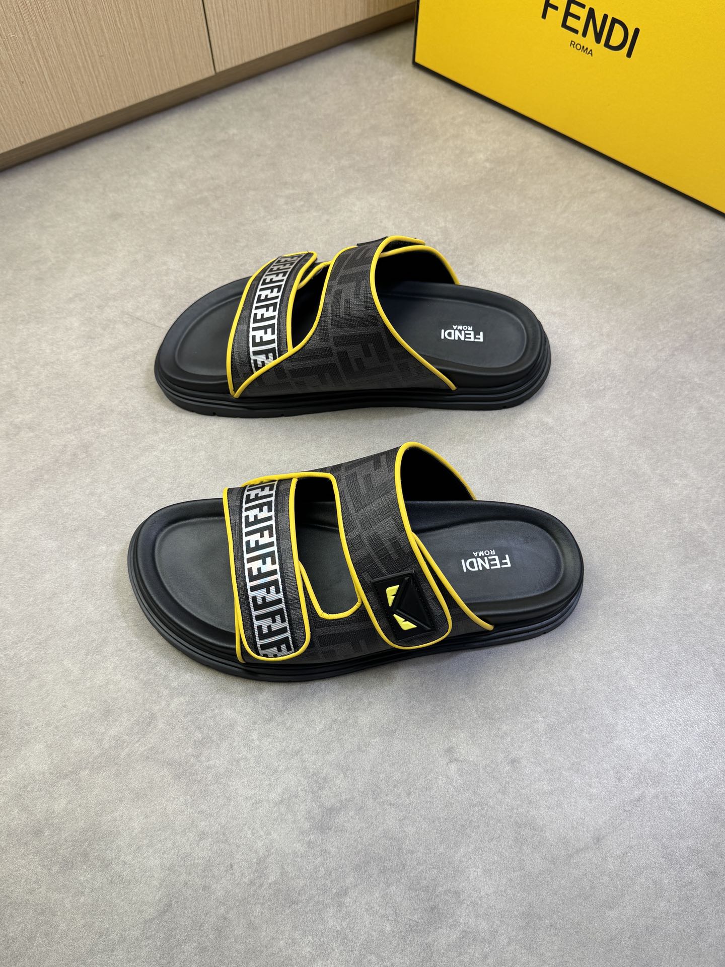 LuxluxHouse Best Quality Sandals Fendi