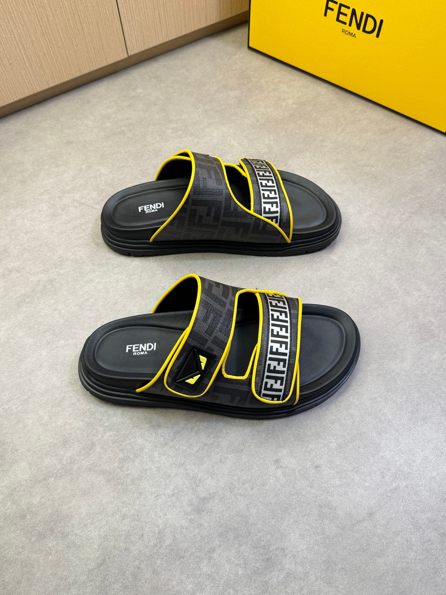 LuxluxHouse Best Quality Sandals Fendi