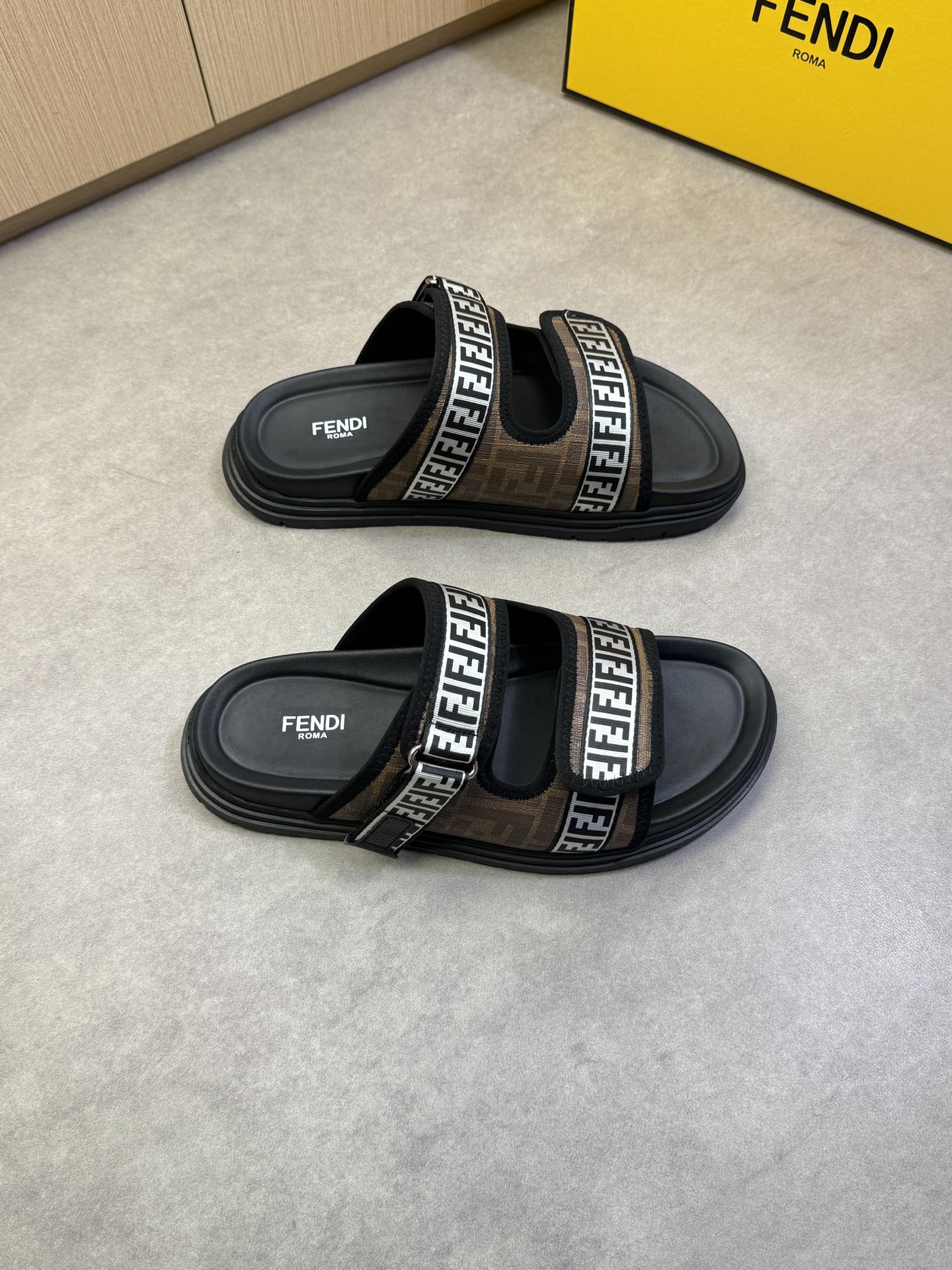 LuxluxHouse Best Quality Sandals Fendi