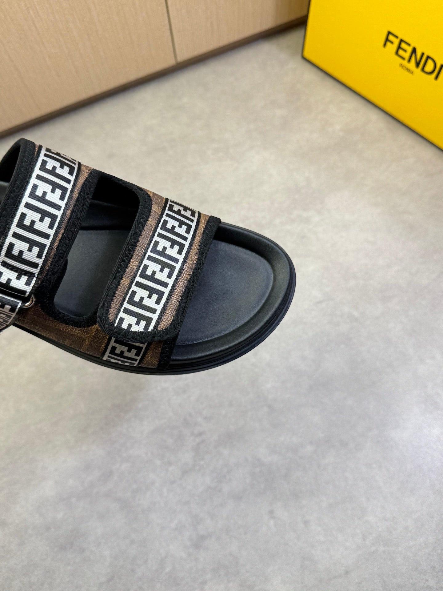 LuxluxHouse Best Quality Sandals Fendi