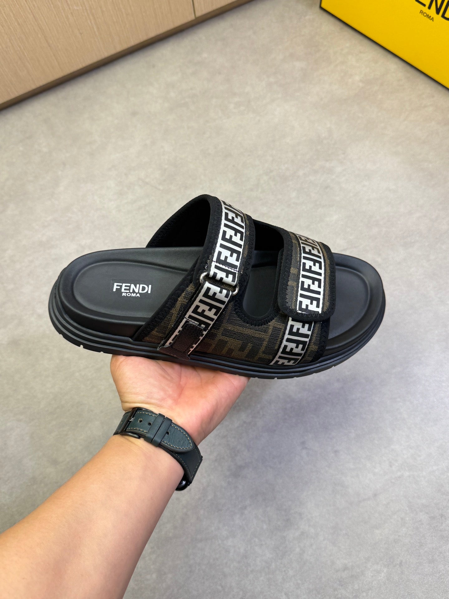 LuxluxHouse Best Quality Sandals Fendi