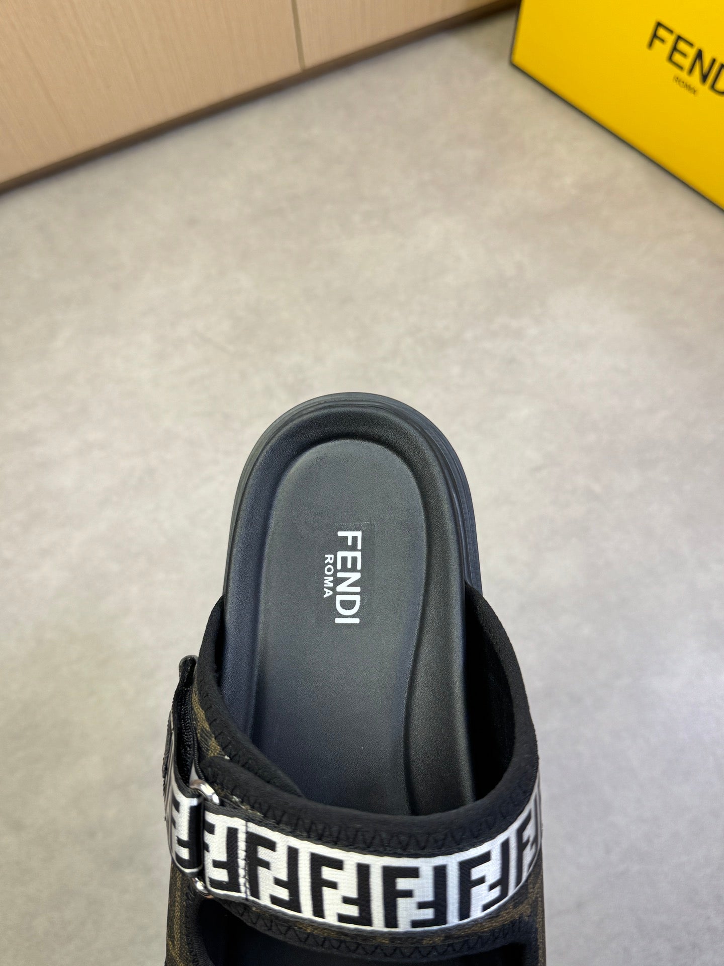 LuxluxHouse Best Quality Sandals Fendi