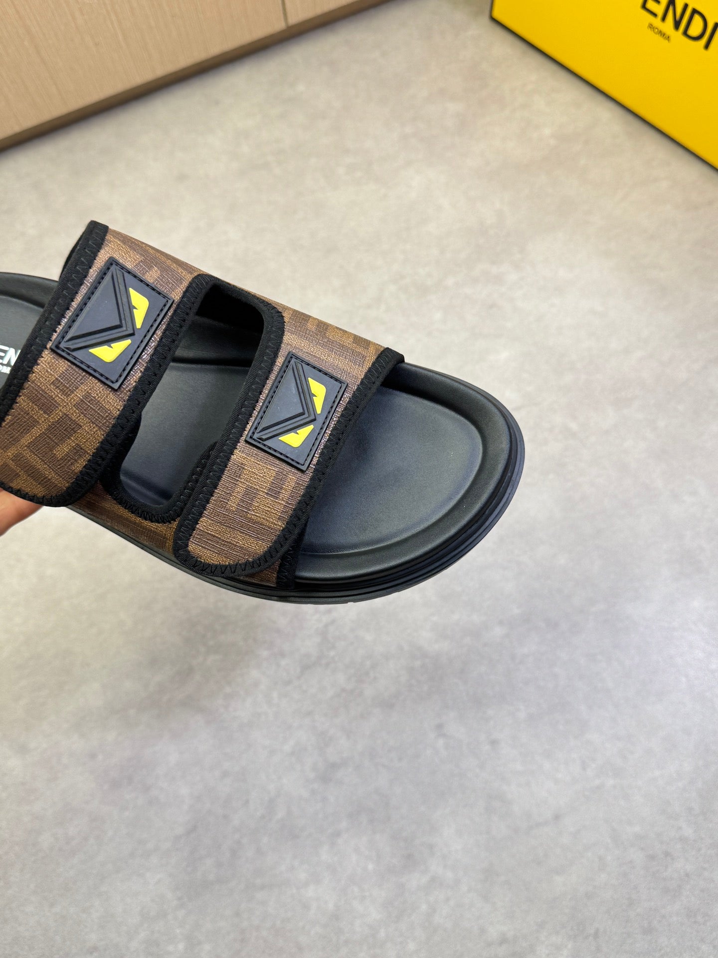 LuxluxHouse Best Quality Sandals Fendi