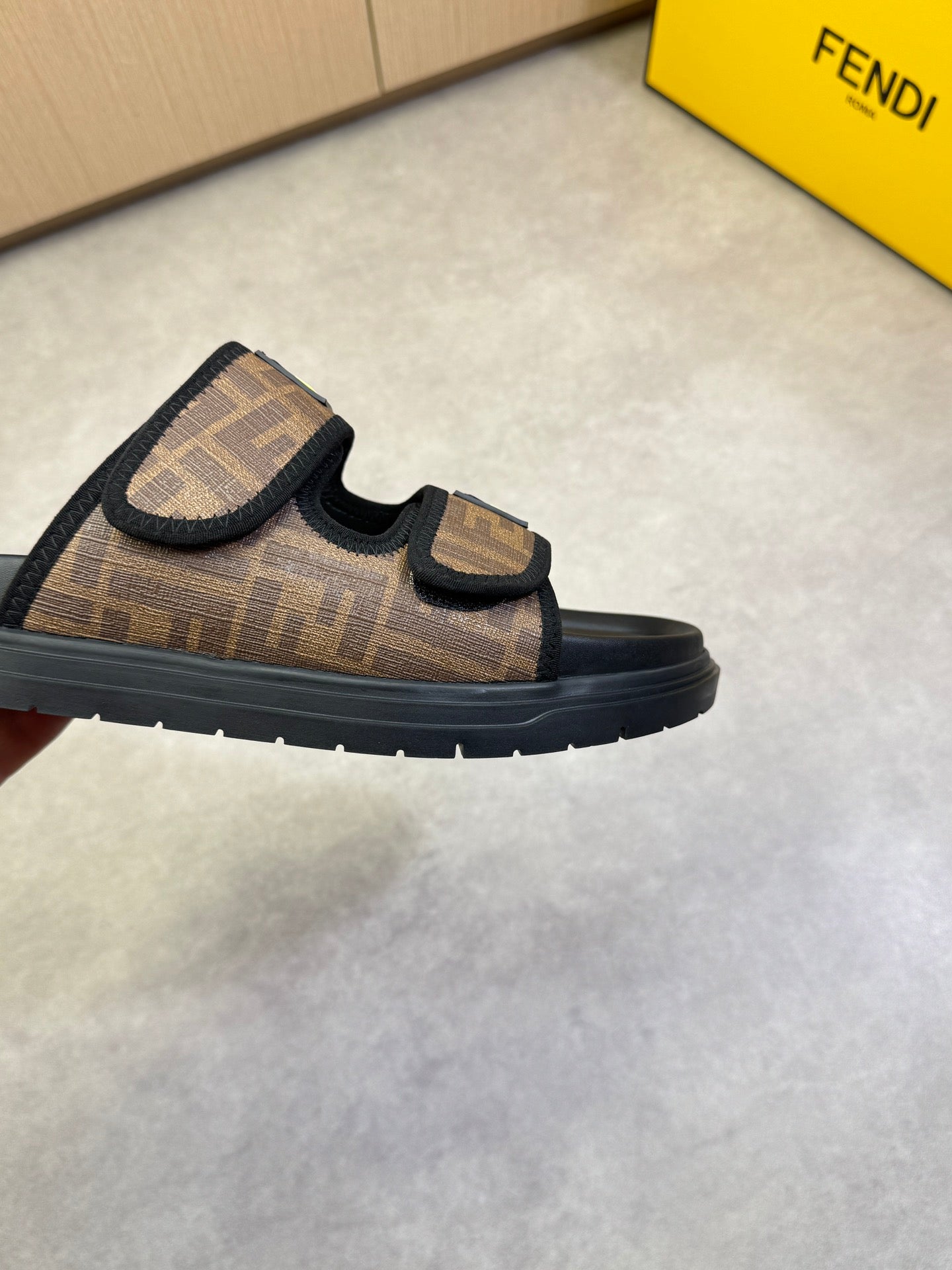 LuxluxHouse Best Quality Sandals Fendi