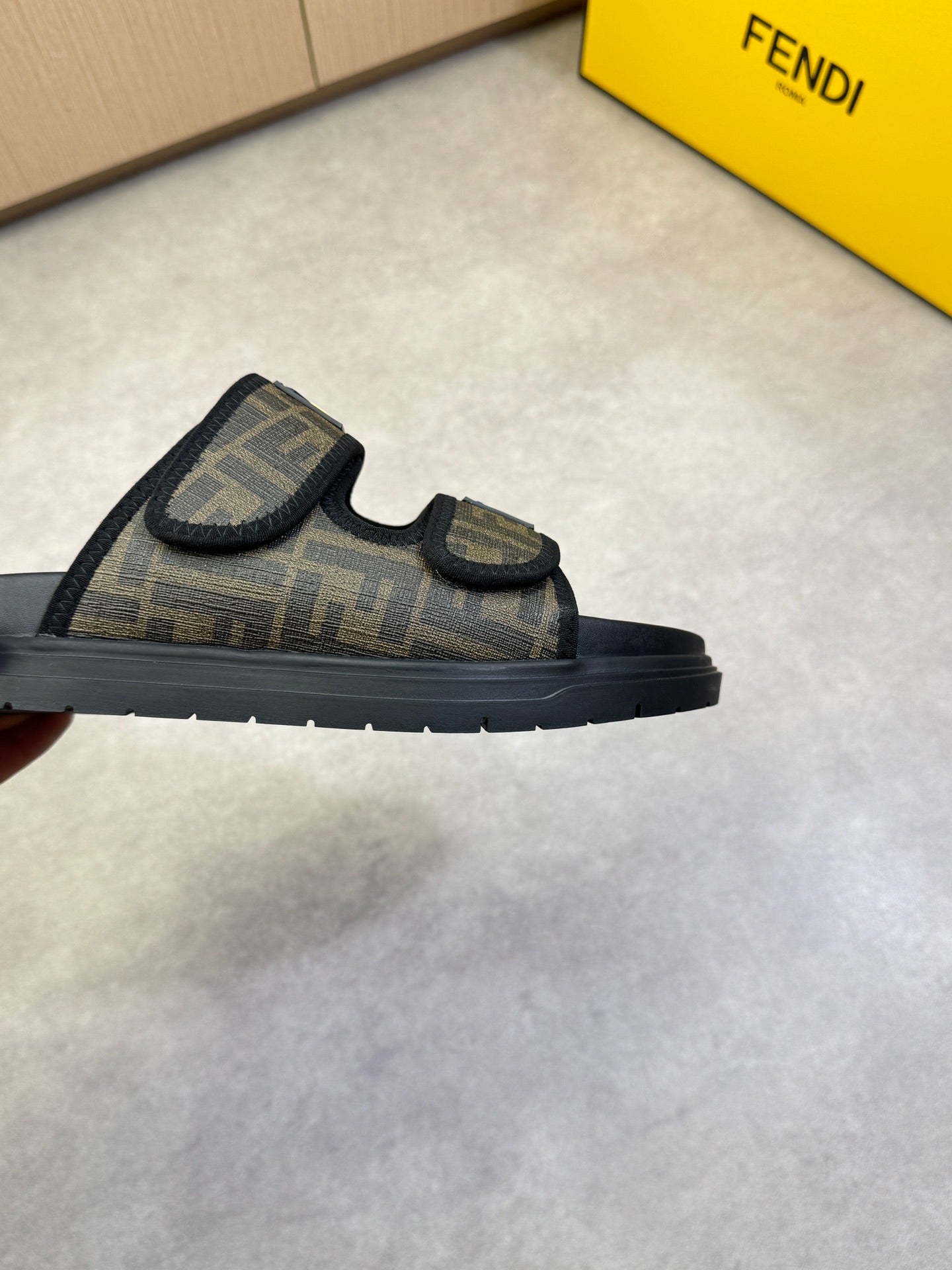 LuxluxHouse Best Quality Sandals Fendi