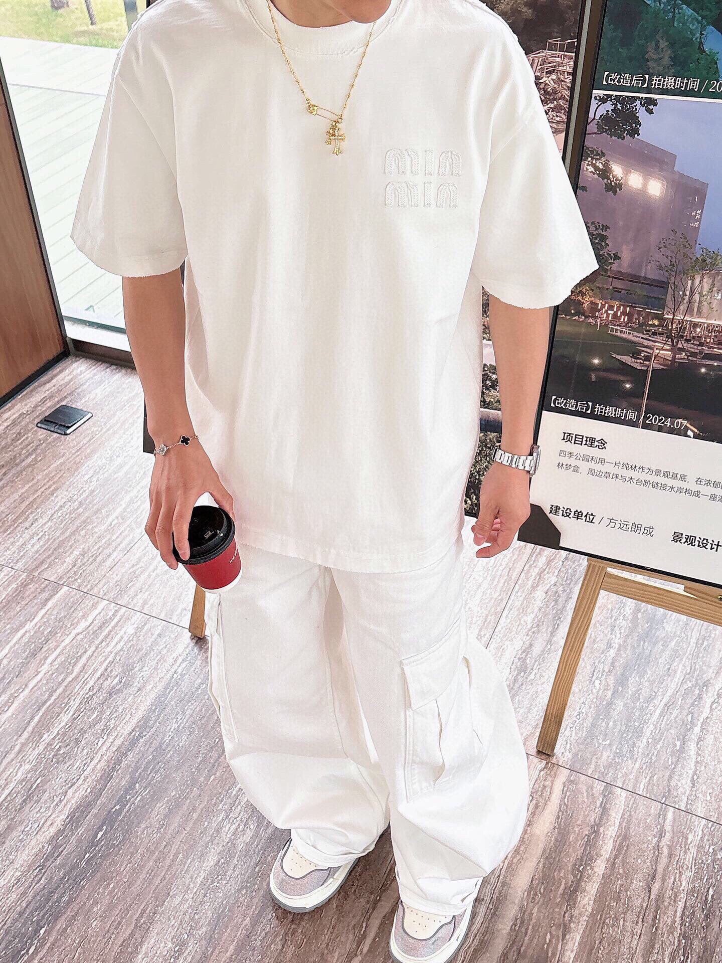 LuxluxHouse Best Quality Clothes Miu Miu T-shirt