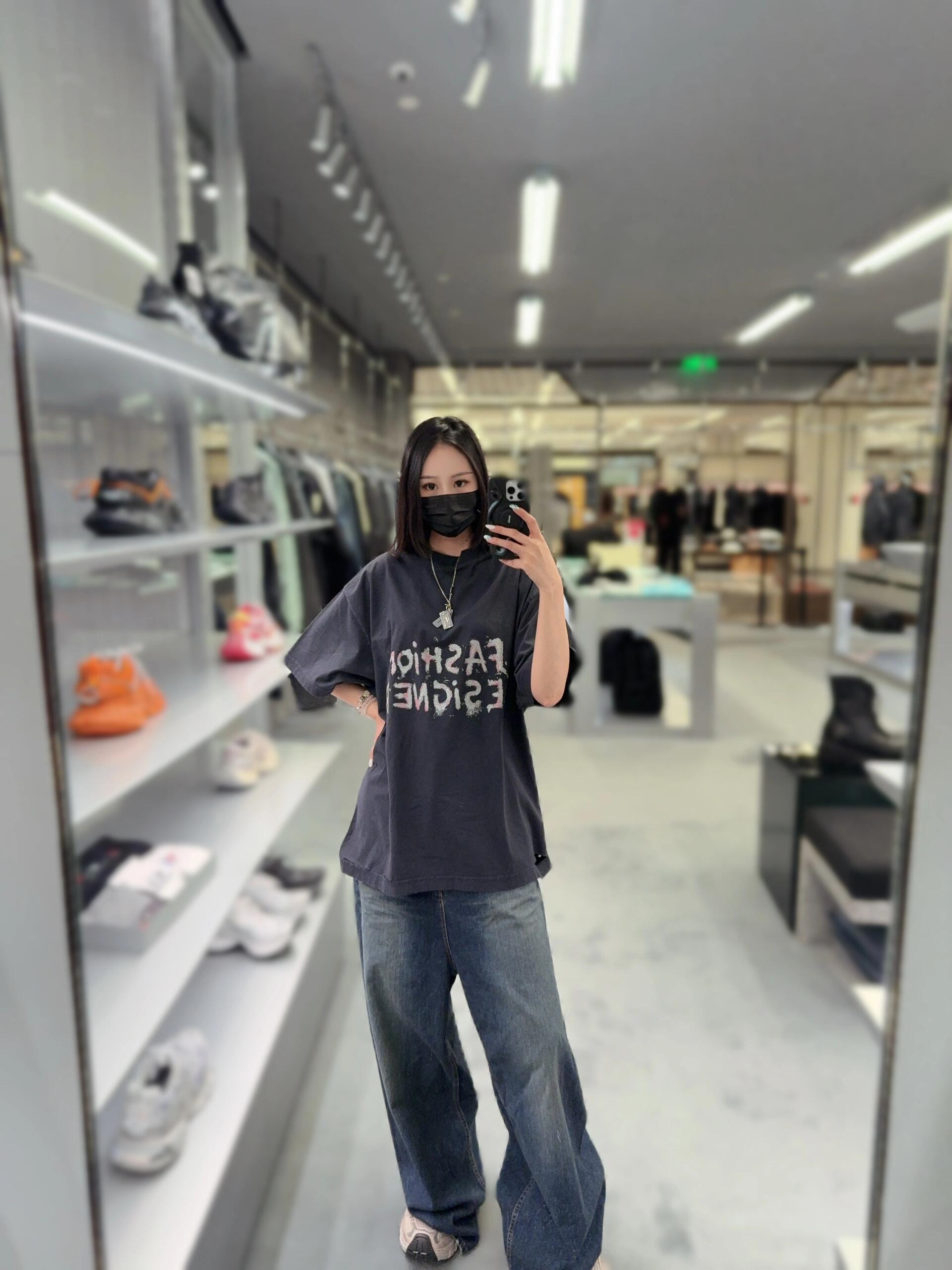 LuxluxHouse Best Quality Clothes Balenciaga T-shirt