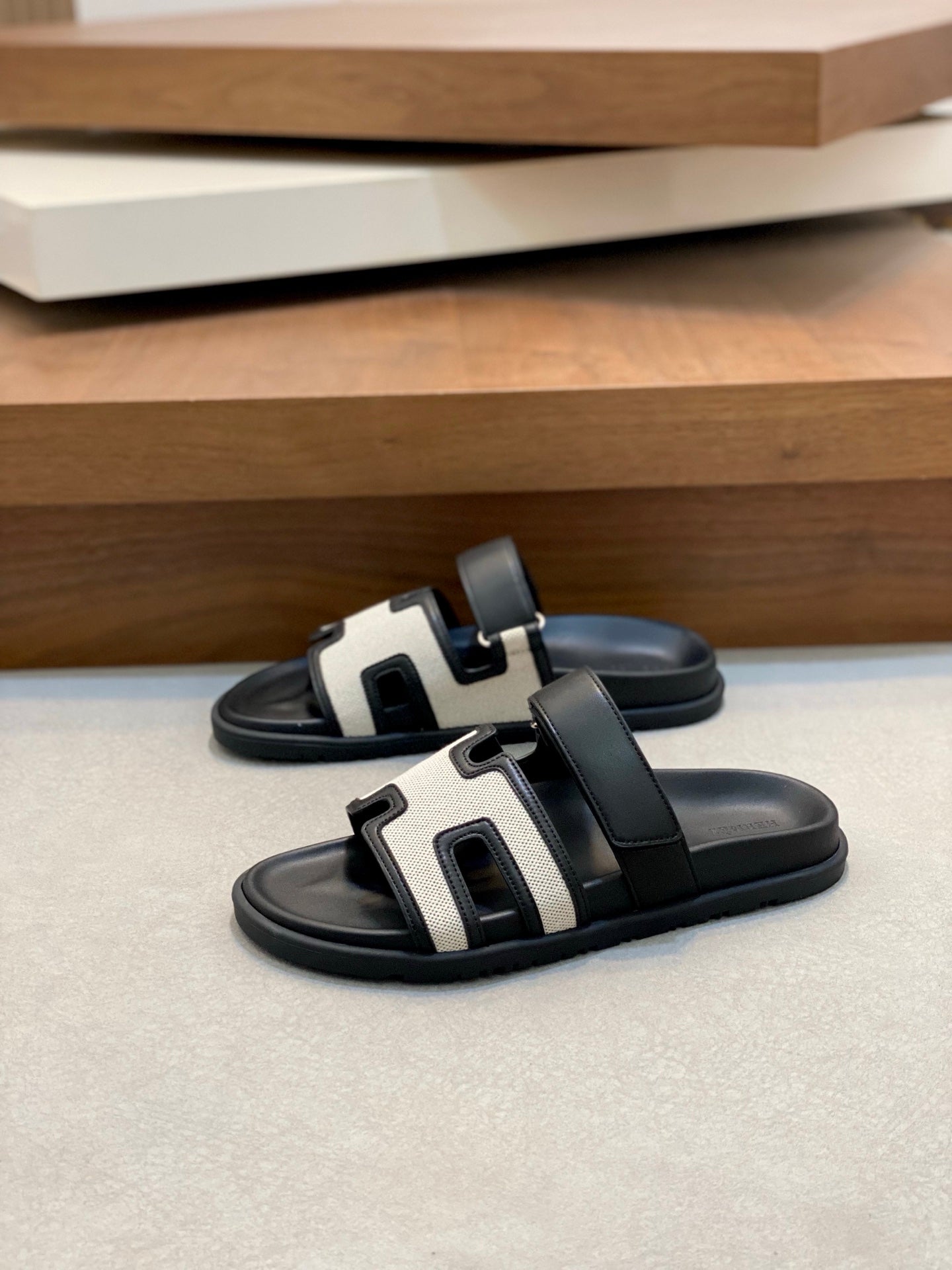 LuxluxHouse Best Quality Sandals Hermes