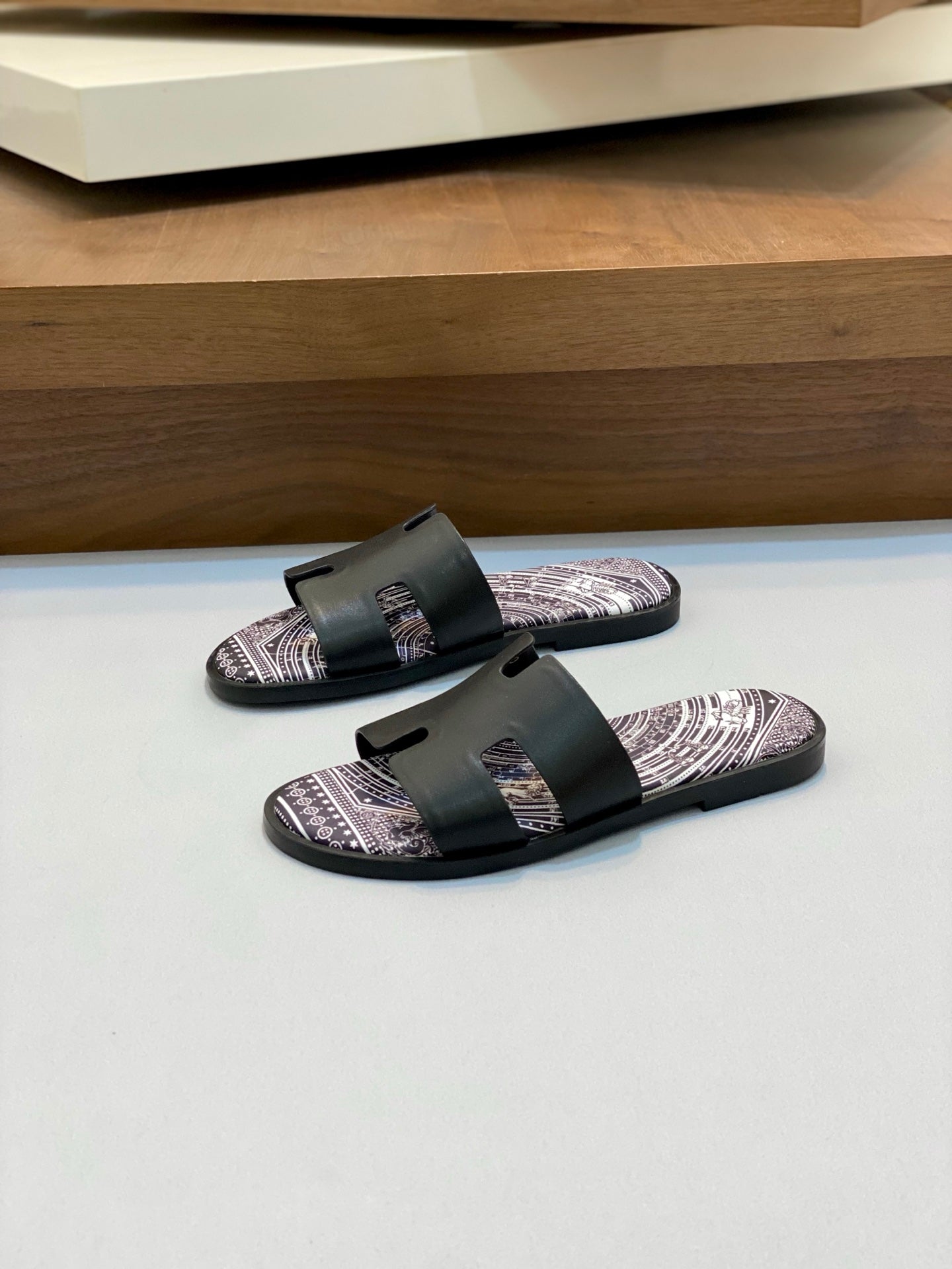 LuxluxHouse Best Quality Sandals Hermes