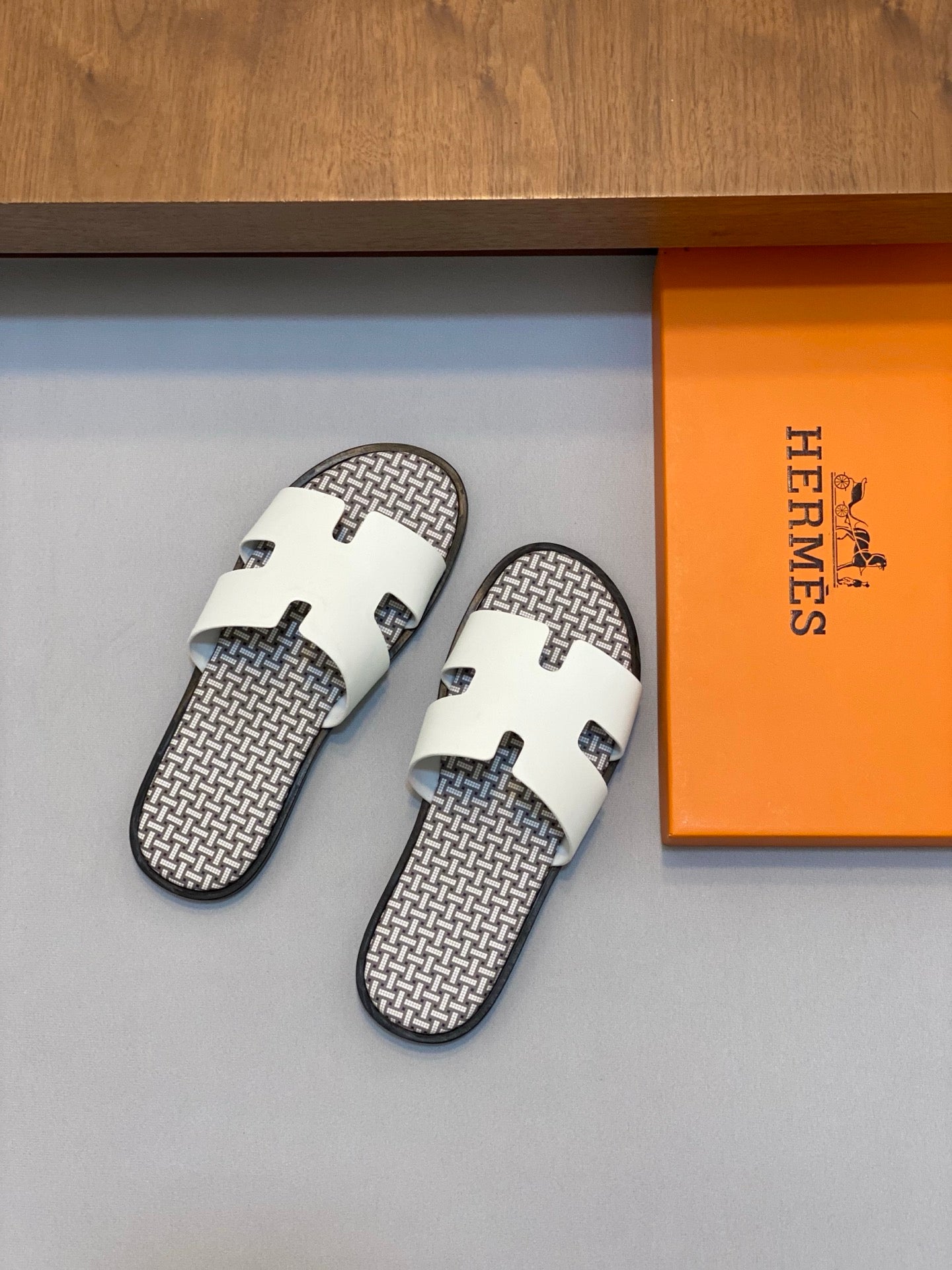 LuxluxHouse Best Quality Sandals Hermes