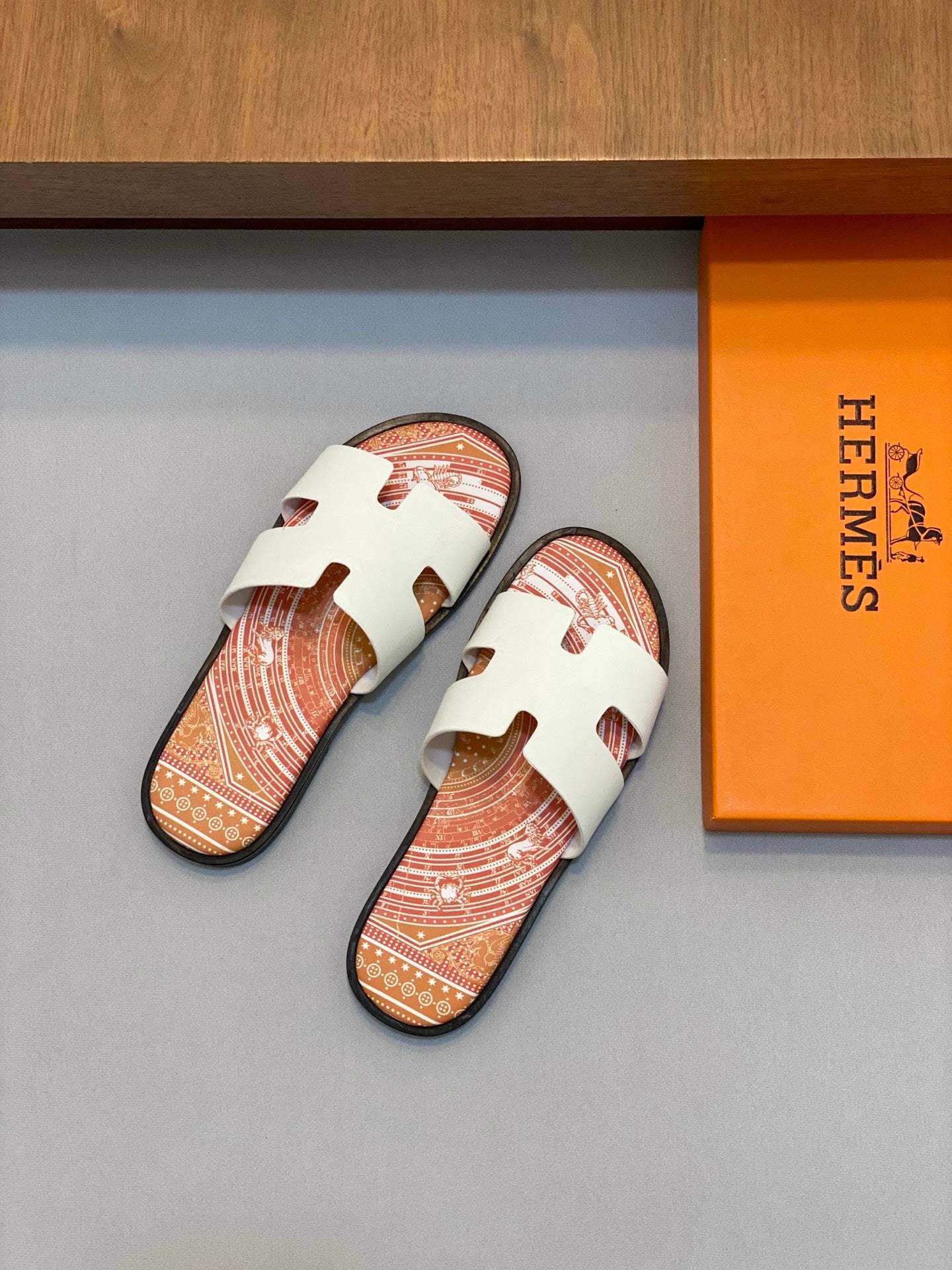 LuxluxHouse Best Quality Sandals Hermes