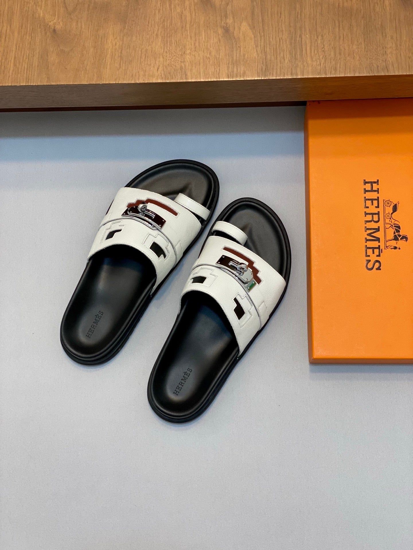 LuxluxHouse Best Quality Sandals Hermes