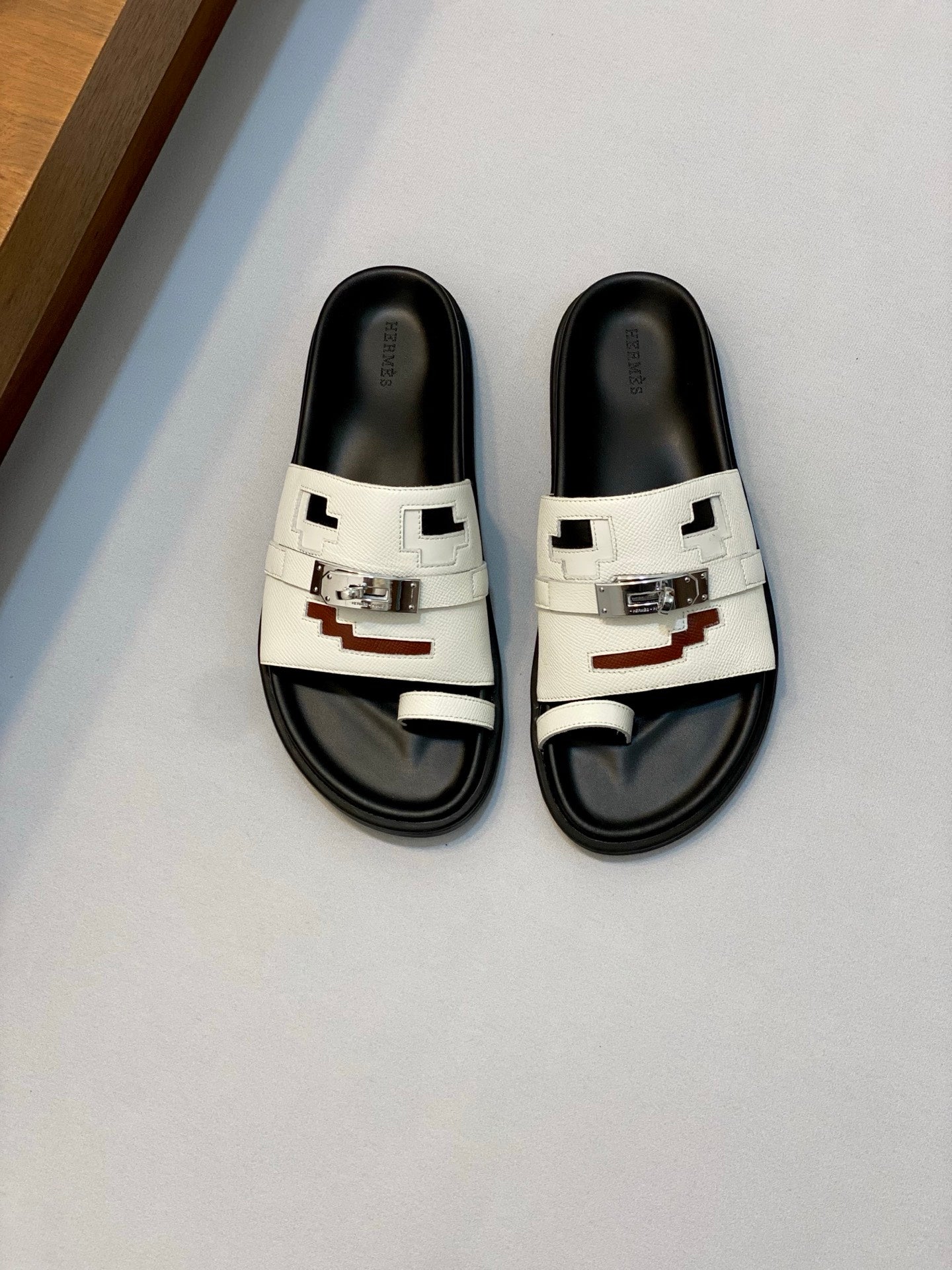 LuxluxHouse Best Quality Sandals Hermes