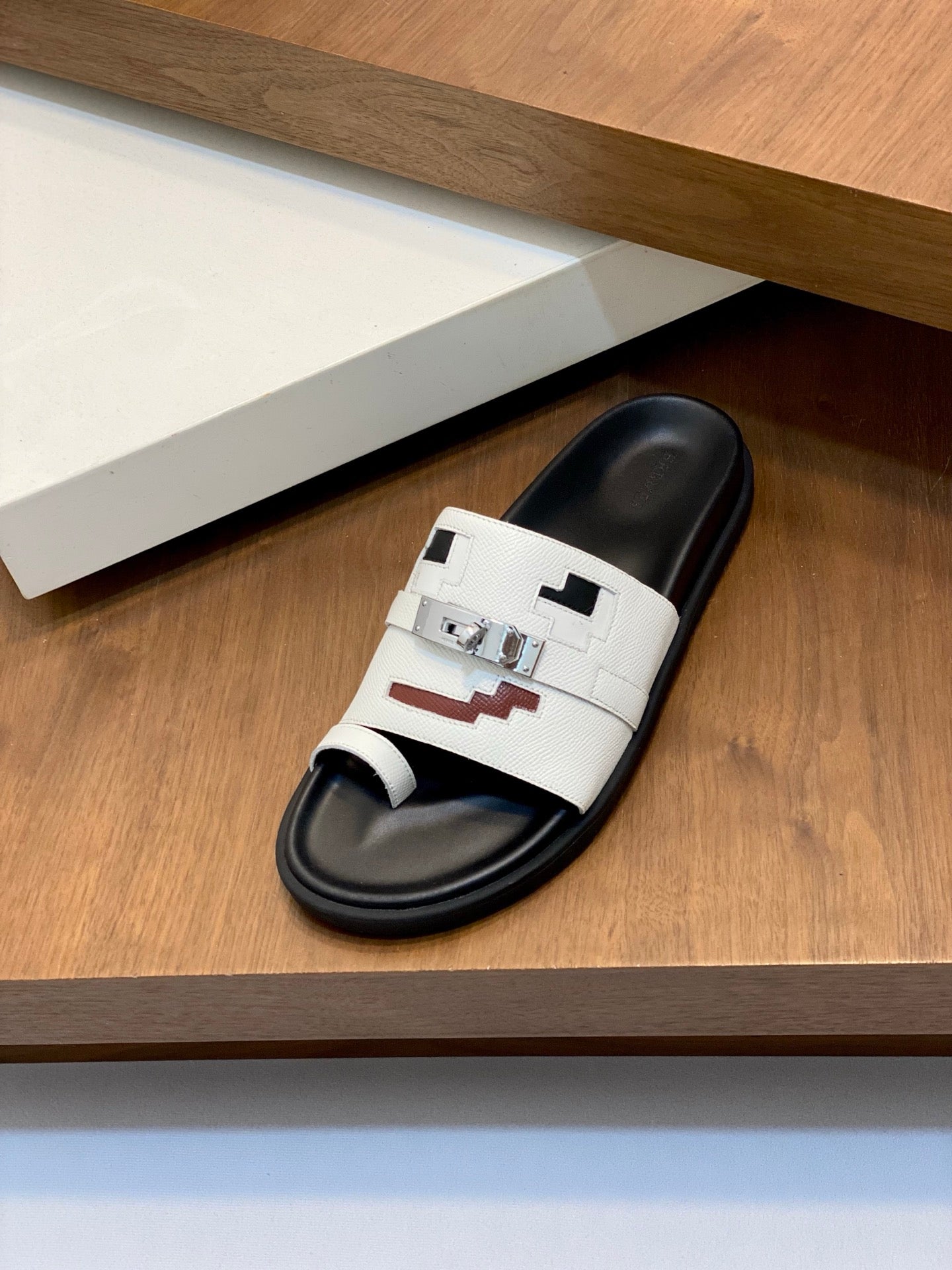 LuxluxHouse Best Quality Sandals Hermes