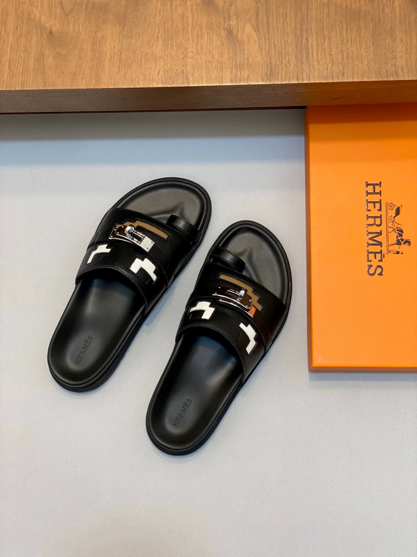 LuxluxHouse Best Quality Sandals Hermes