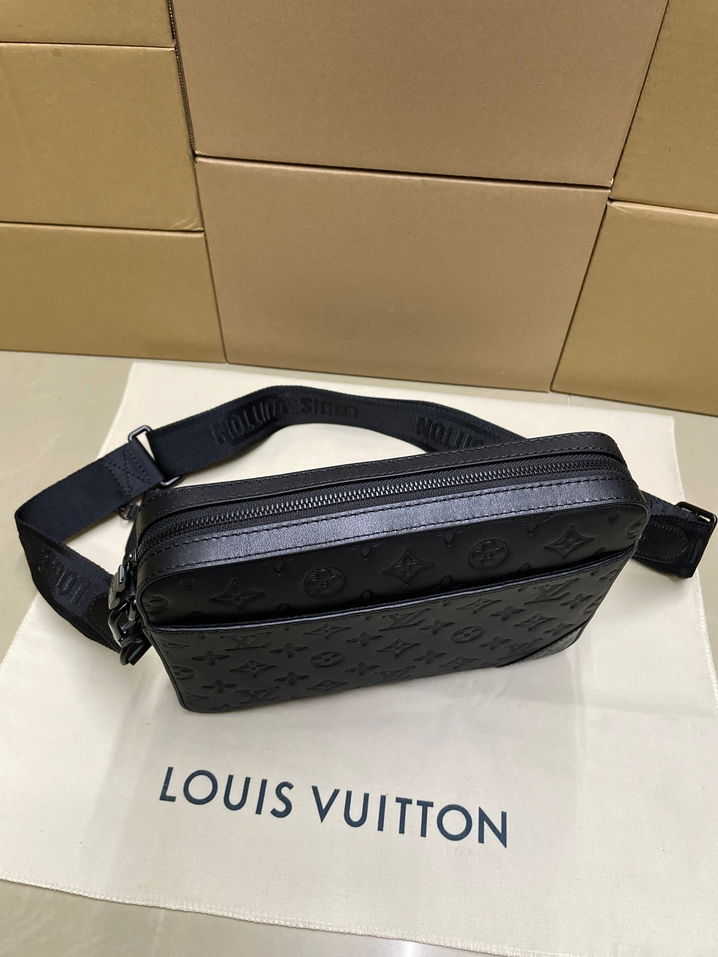 LuxluxHouse Best Quality Bags Louis Vuitton Women Men