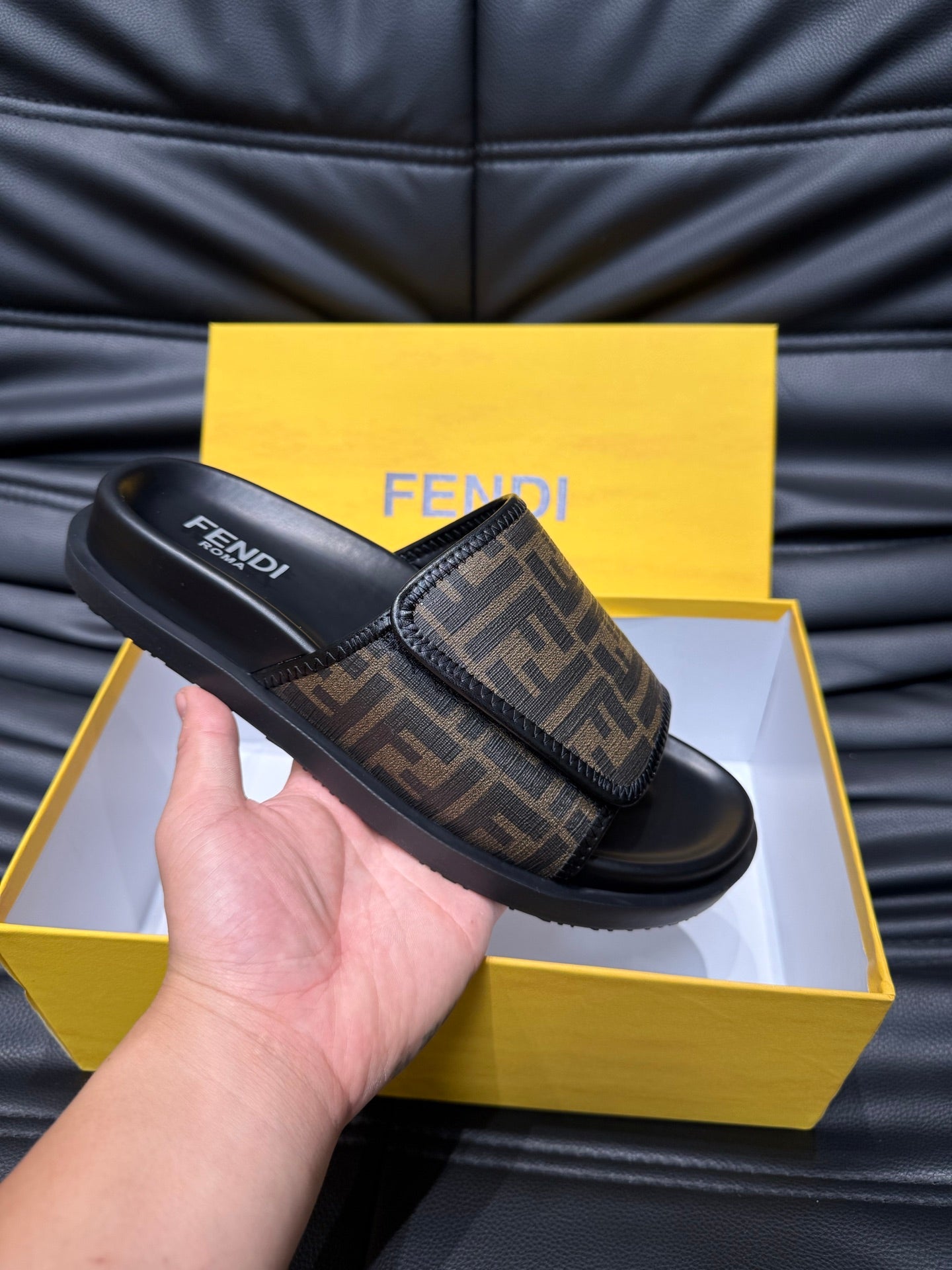LuxluxHouse Best Quality Sandals Fendi