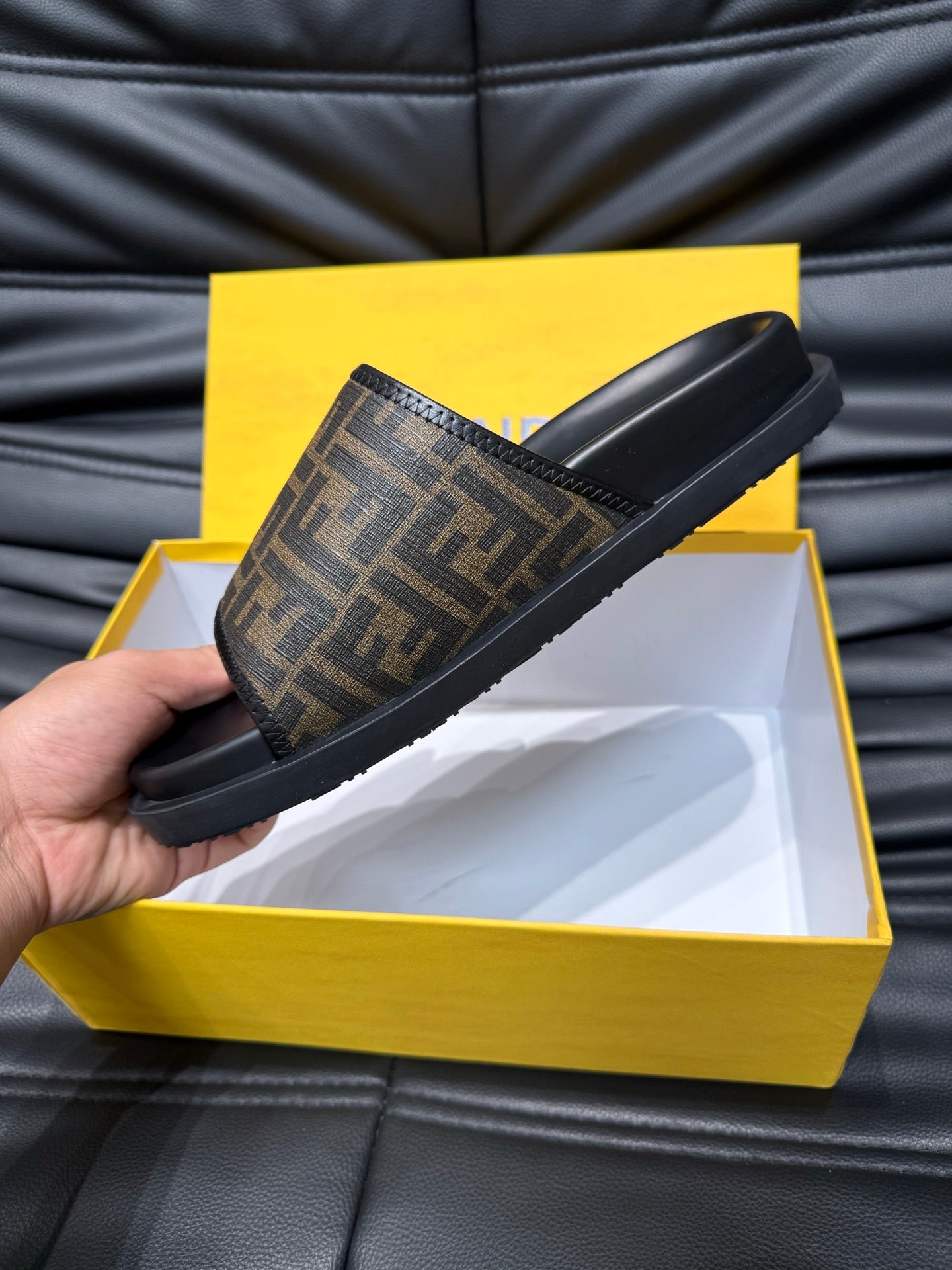 LuxluxHouse Best Quality Sandals Fendi