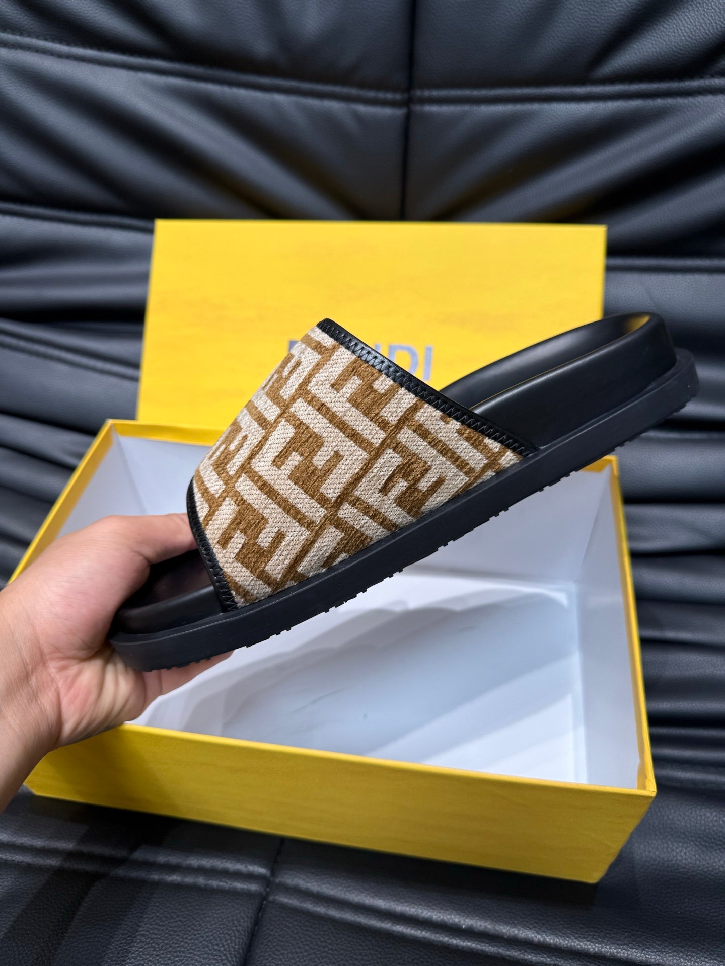 LuxluxHouse Best Quality Sandals Fendi