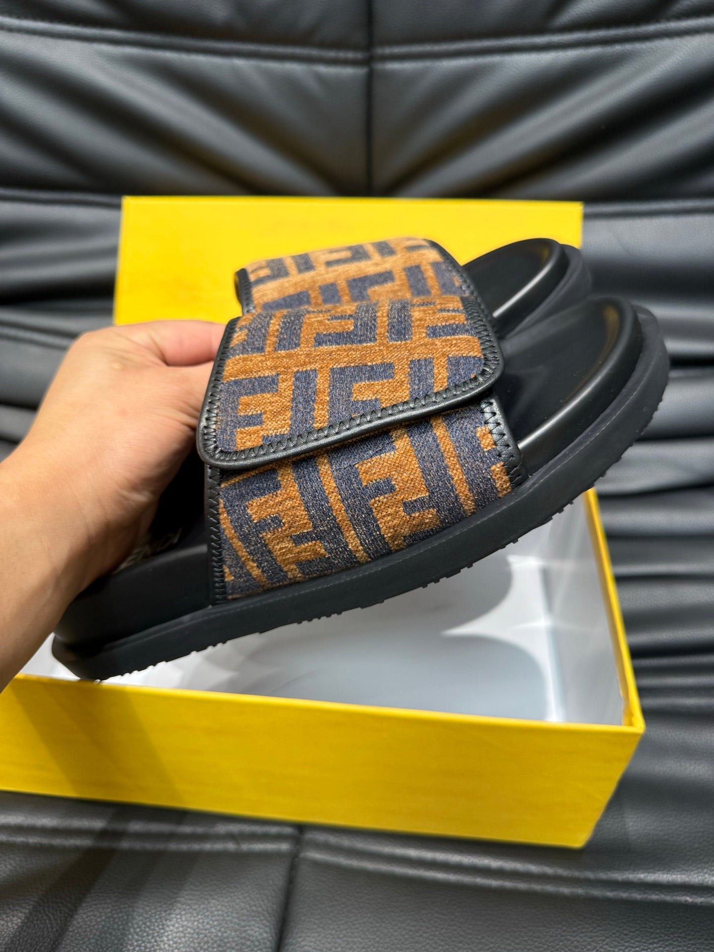 LuxluxHouse Best Quality Sandals Fendi