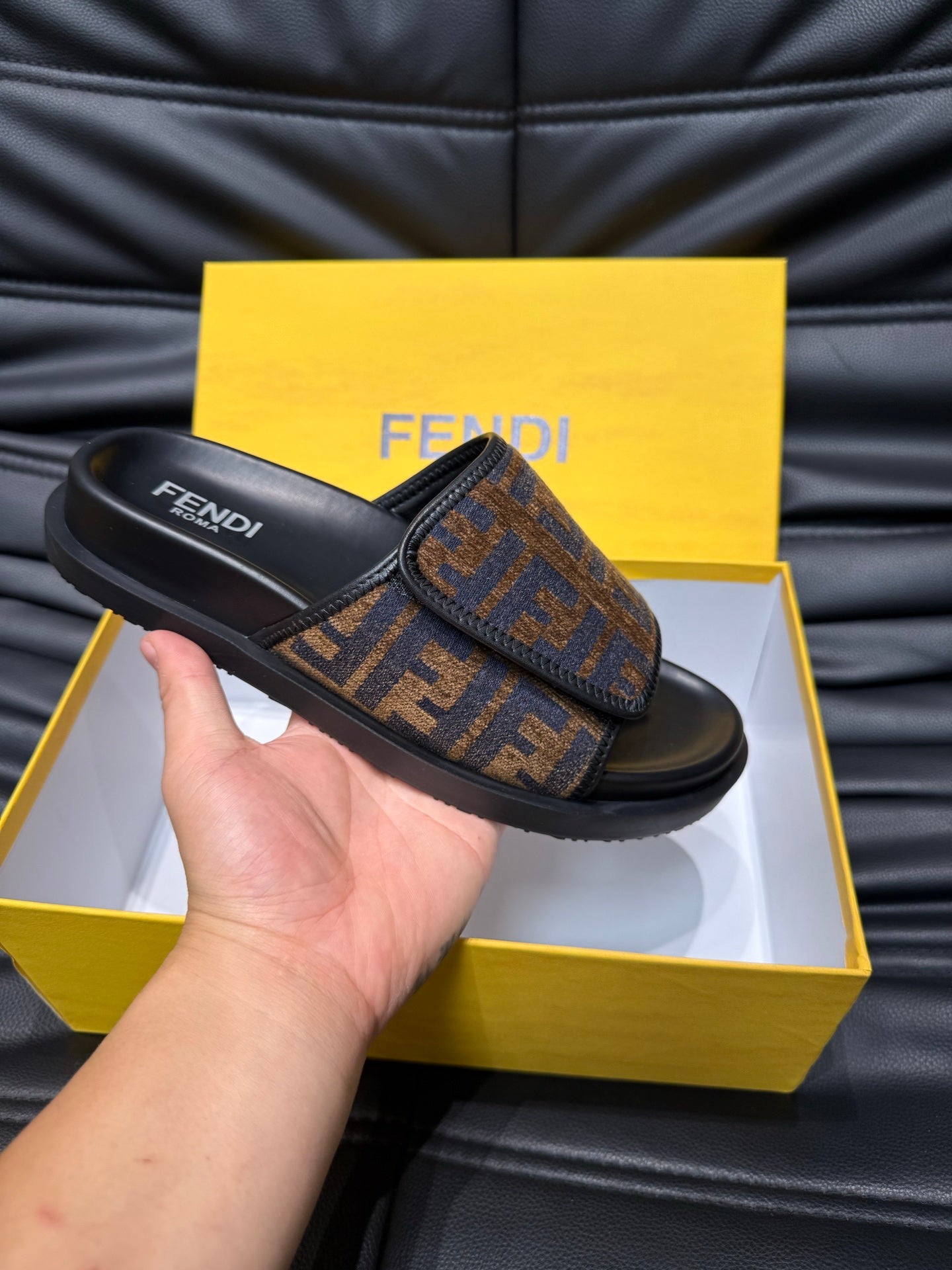 LuxluxHouse Best Quality Sandals Fendi