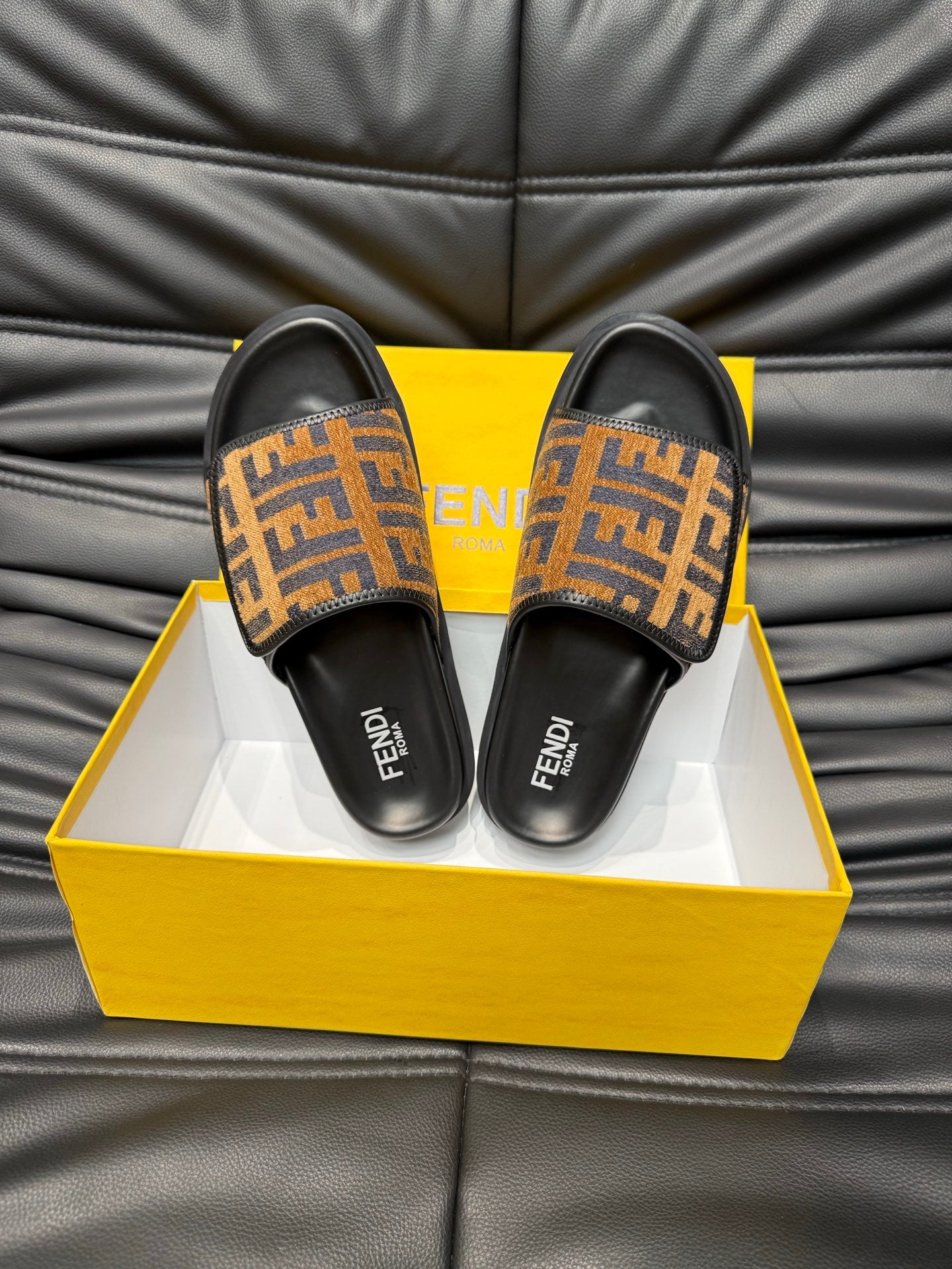LuxluxHouse Best Quality Sandals Fendi