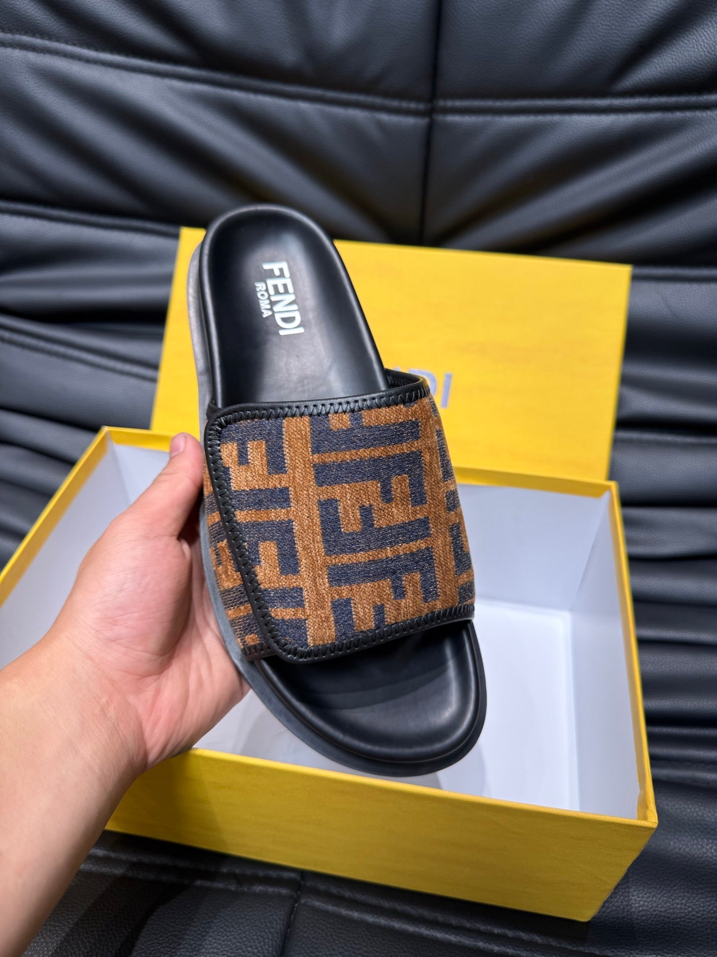 LuxluxHouse Best Quality Sandals Fendi