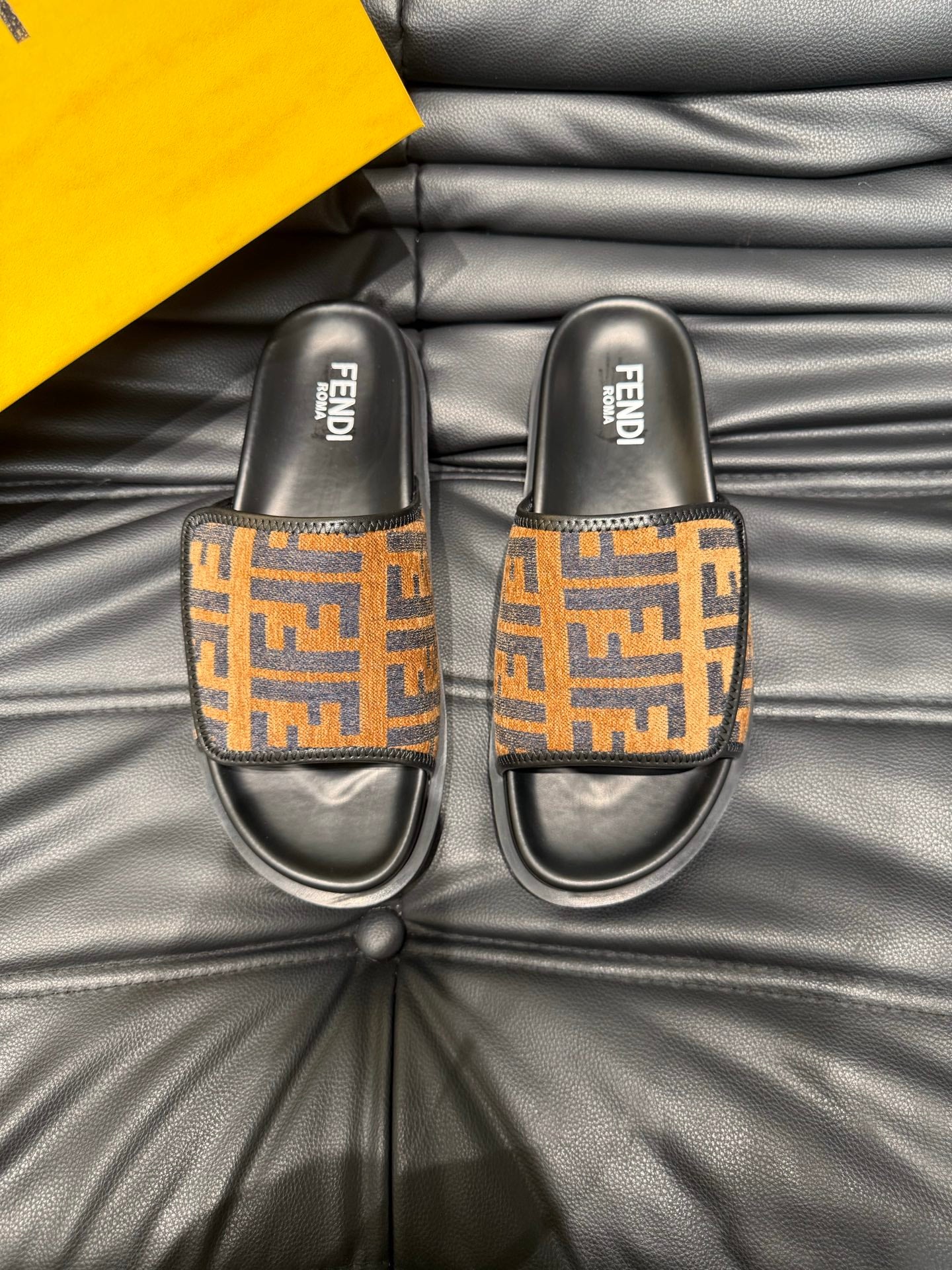 LuxluxHouse Best Quality Sandals Fendi