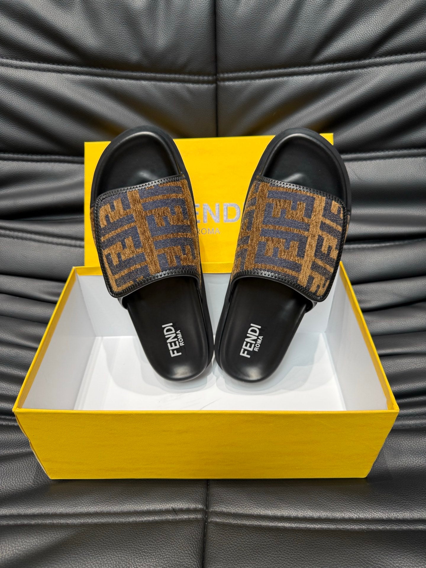 LuxluxHouse Best Quality Sandals Fendi