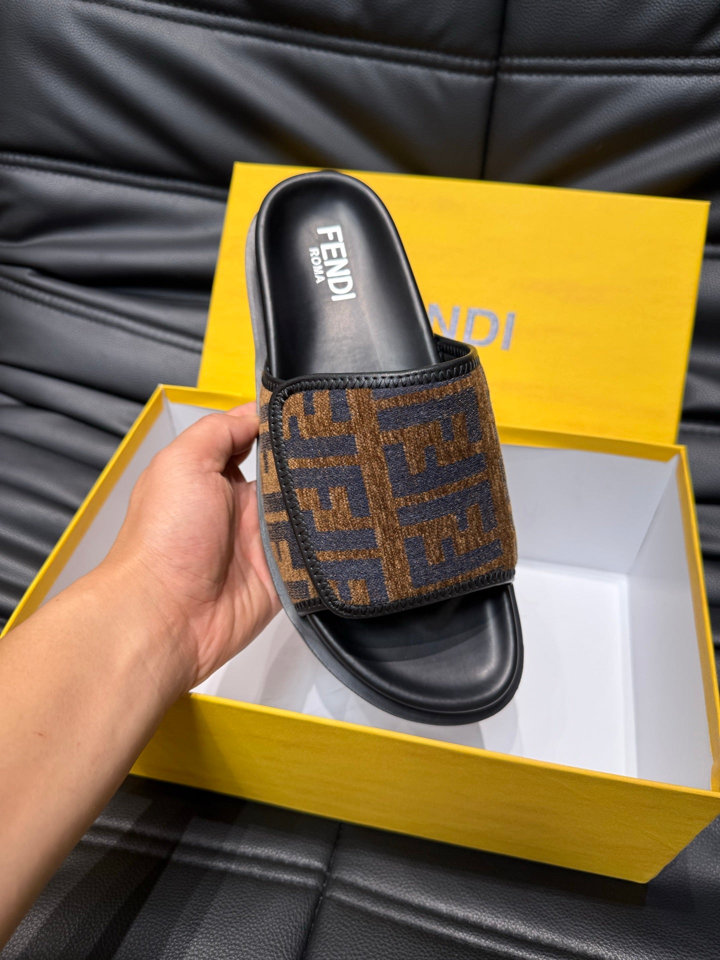 LuxluxHouse Best Quality Sandals Fendi