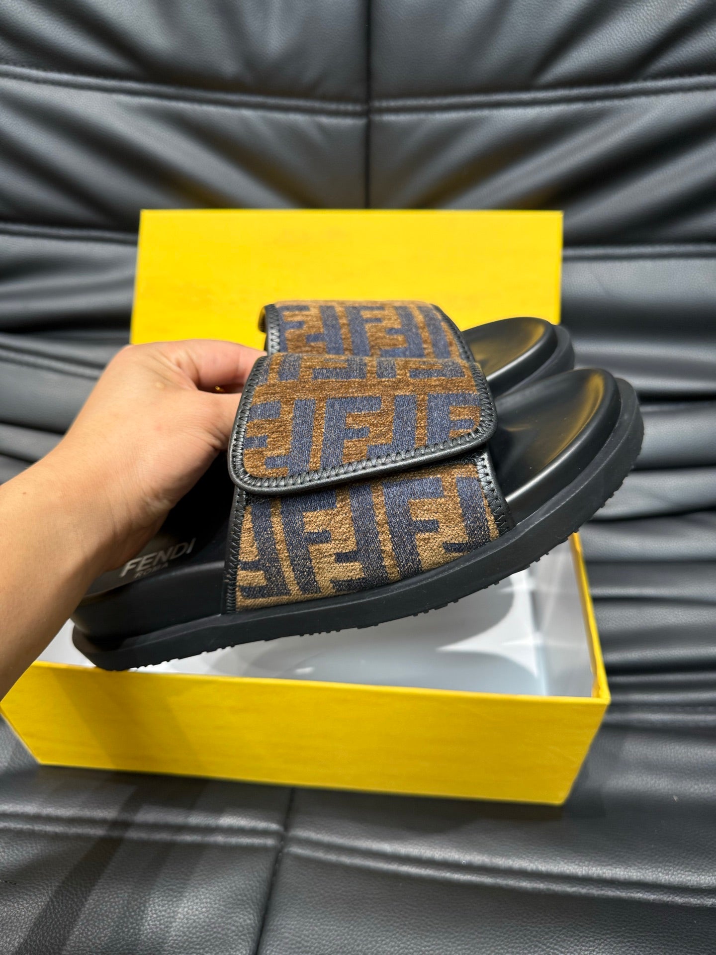 LuxluxHouse Best Quality Sandals Fendi