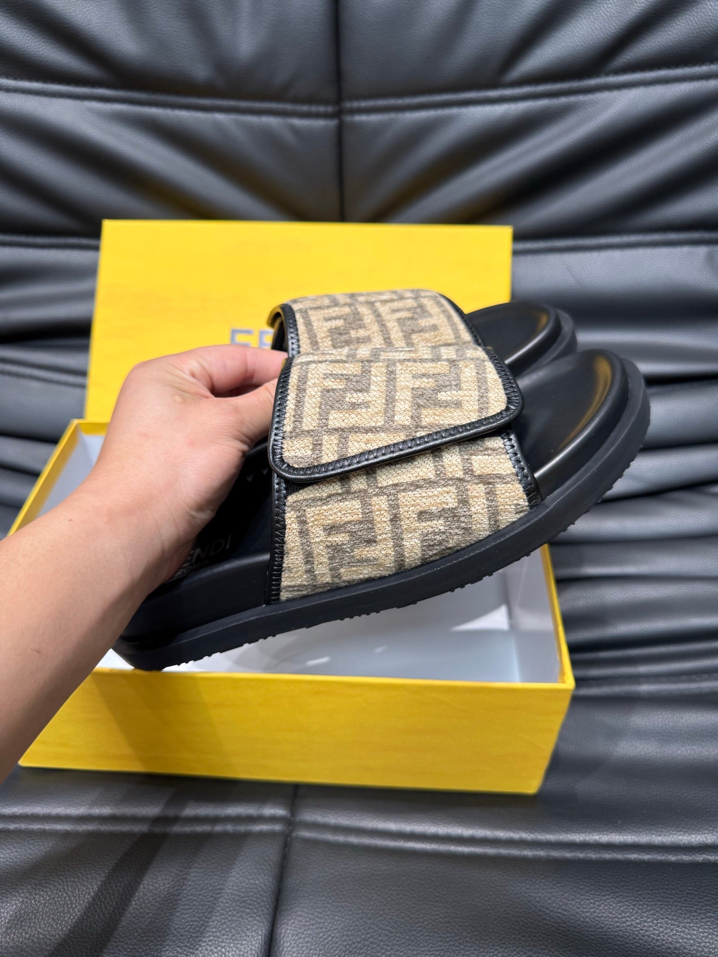 LuxluxHouse Best Quality Sandals Fendi