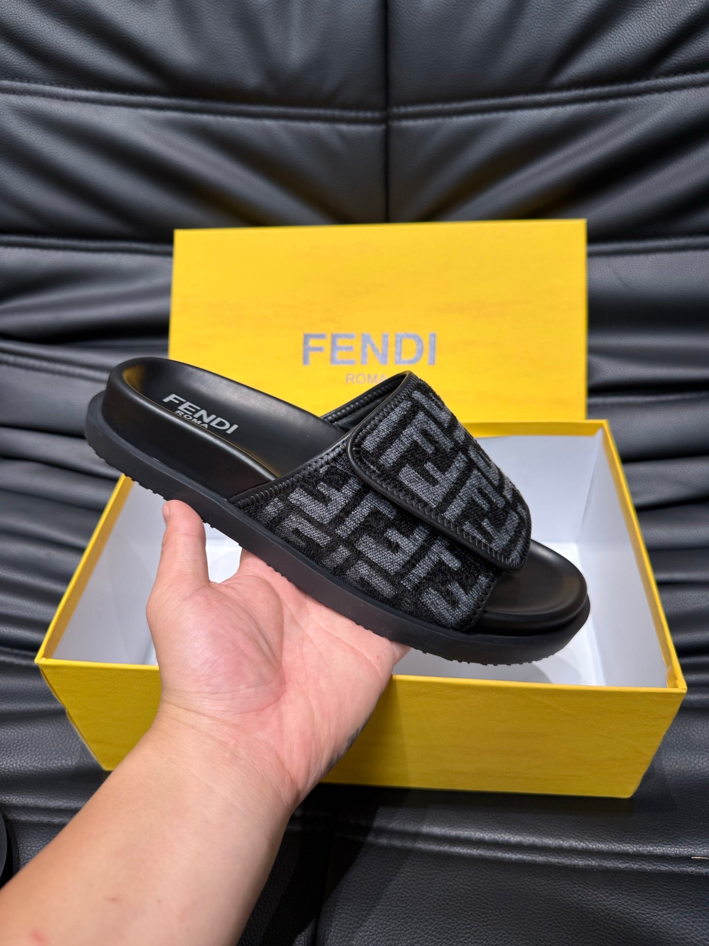 LuxluxHouse Best Quality Sandals Fendi