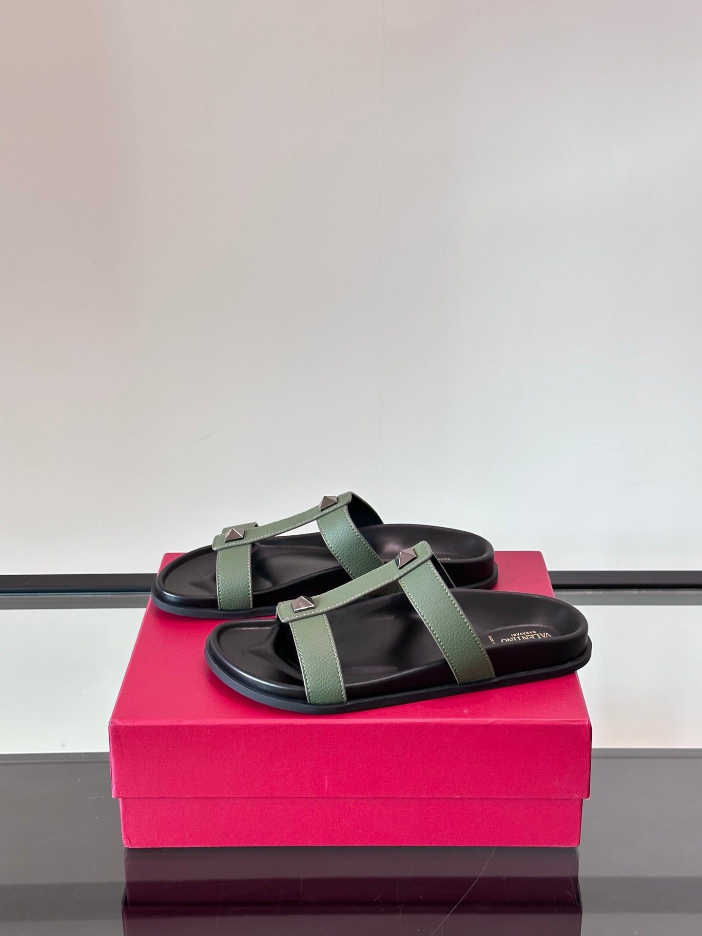 LuxluxHouse Best Quality Sandals Valentino