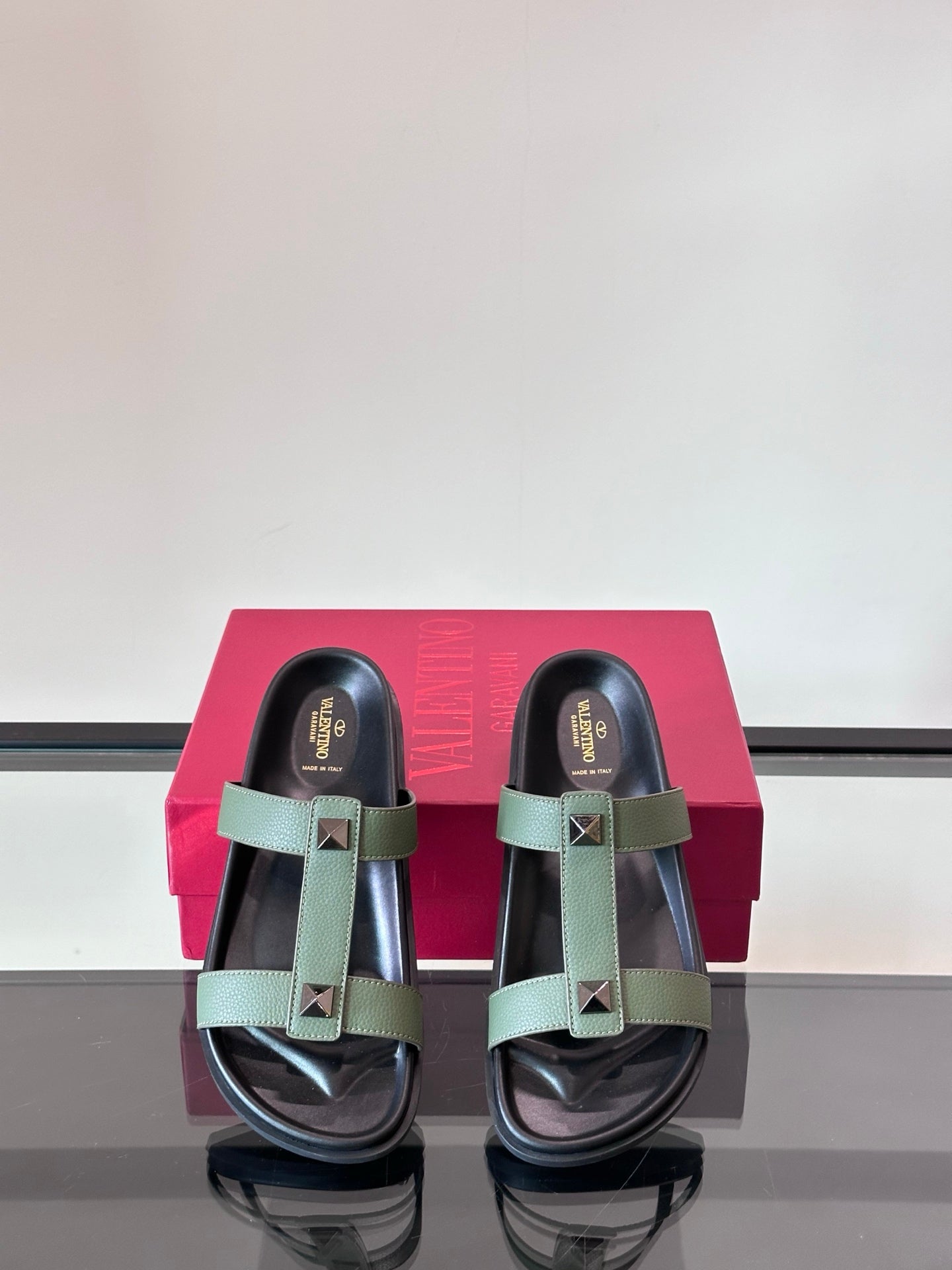 LuxluxHouse Best Quality Sandals Valentino