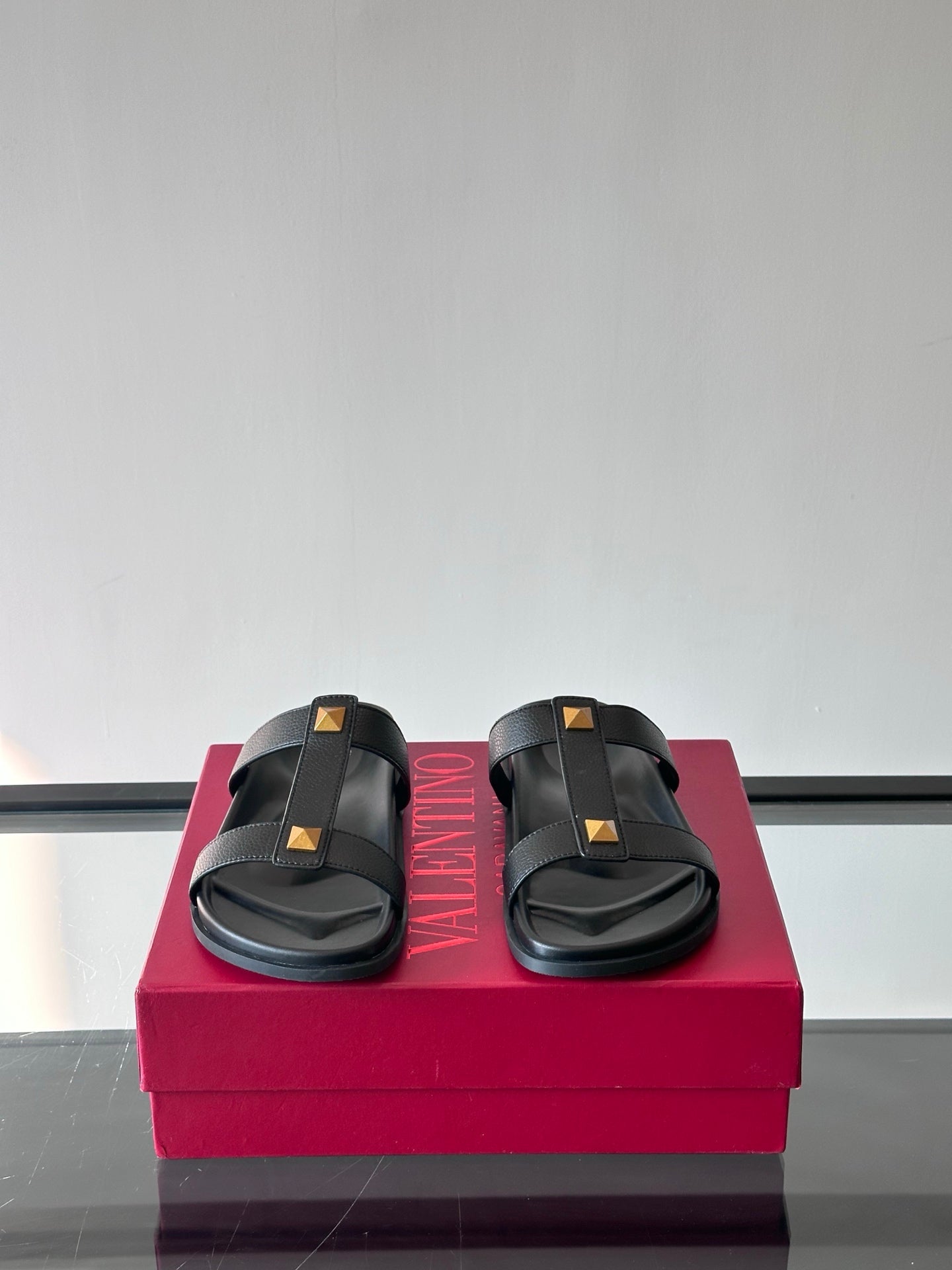 LuxluxHouse Best Quality Sandals Valentino