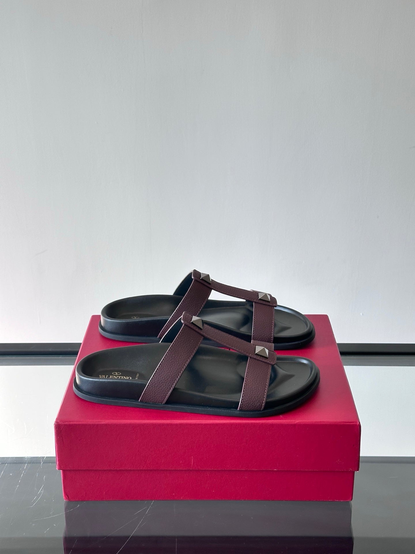 LuxluxHouse Best Quality Sandals Valentino